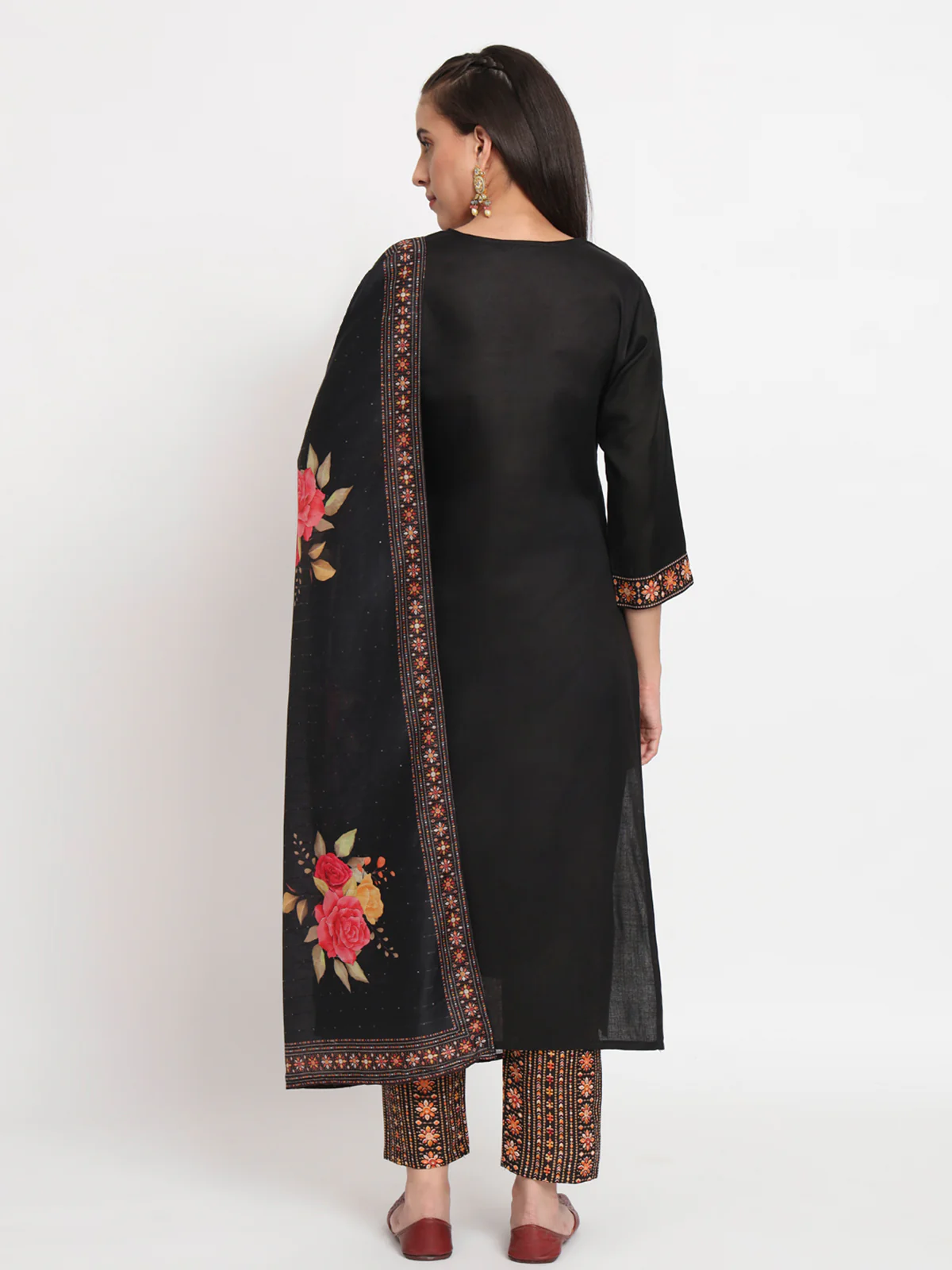 Odette Women Black Cotton Blend Embroidered Stitched Kurta Set - Image 4
