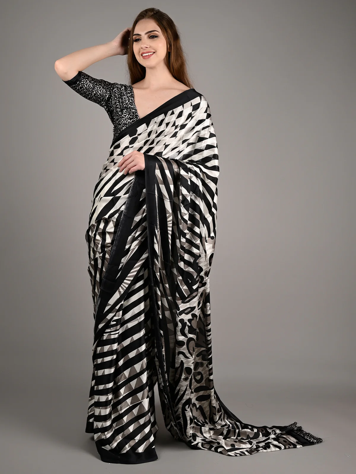 Odette Women Black Satin Crepe Digital Stripes Print Saree With Unstitched Blouse - Image 2