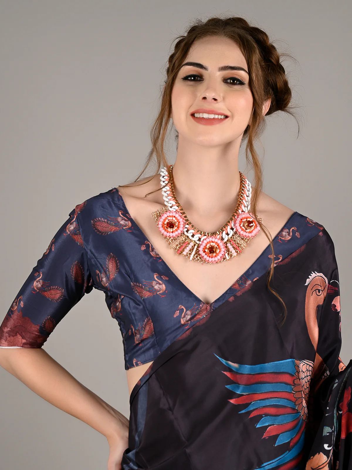 Odette Women Black Silk Crepe Digital Print Saree With Unstitched Blouse - Image 3