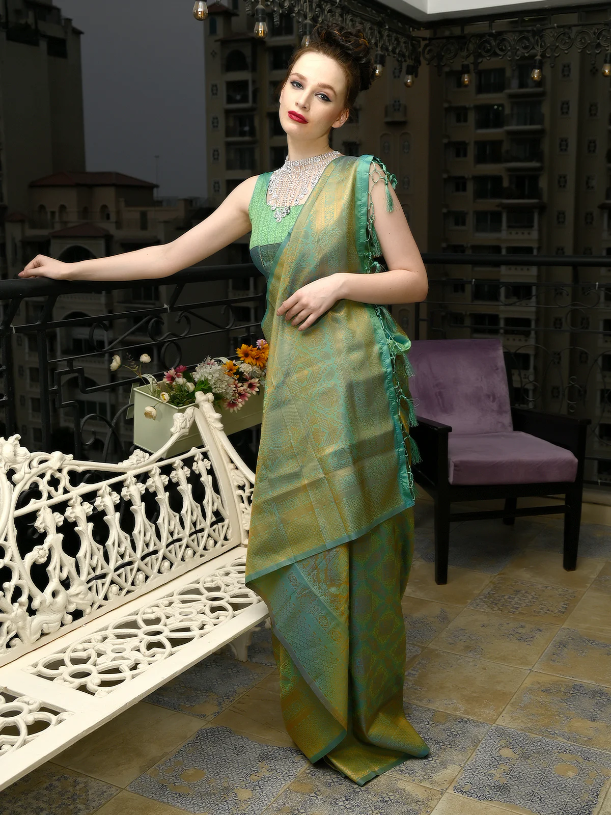 Odette Women Green Festive Woven Silk Saree With Unstitched Blouse - Image 2