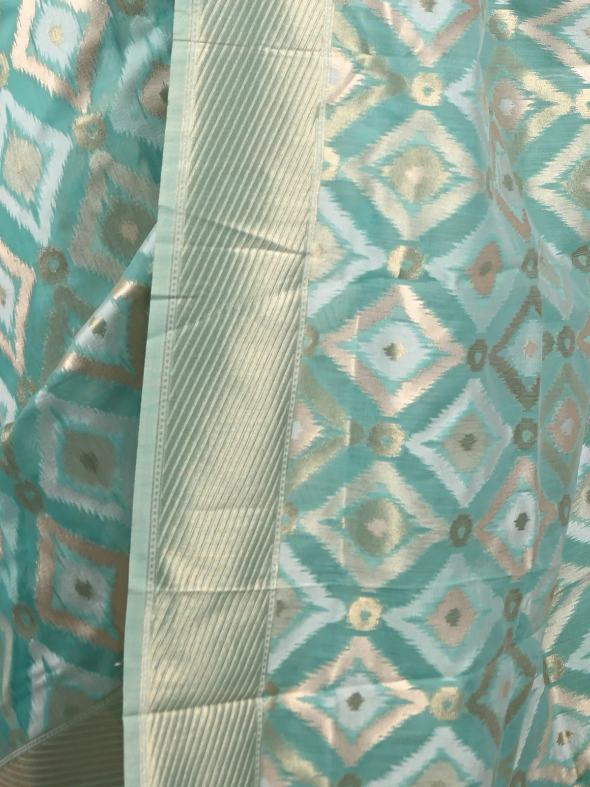 Odette Women Blue Linen Woven Saree With Unstitched Blouse - Image 4