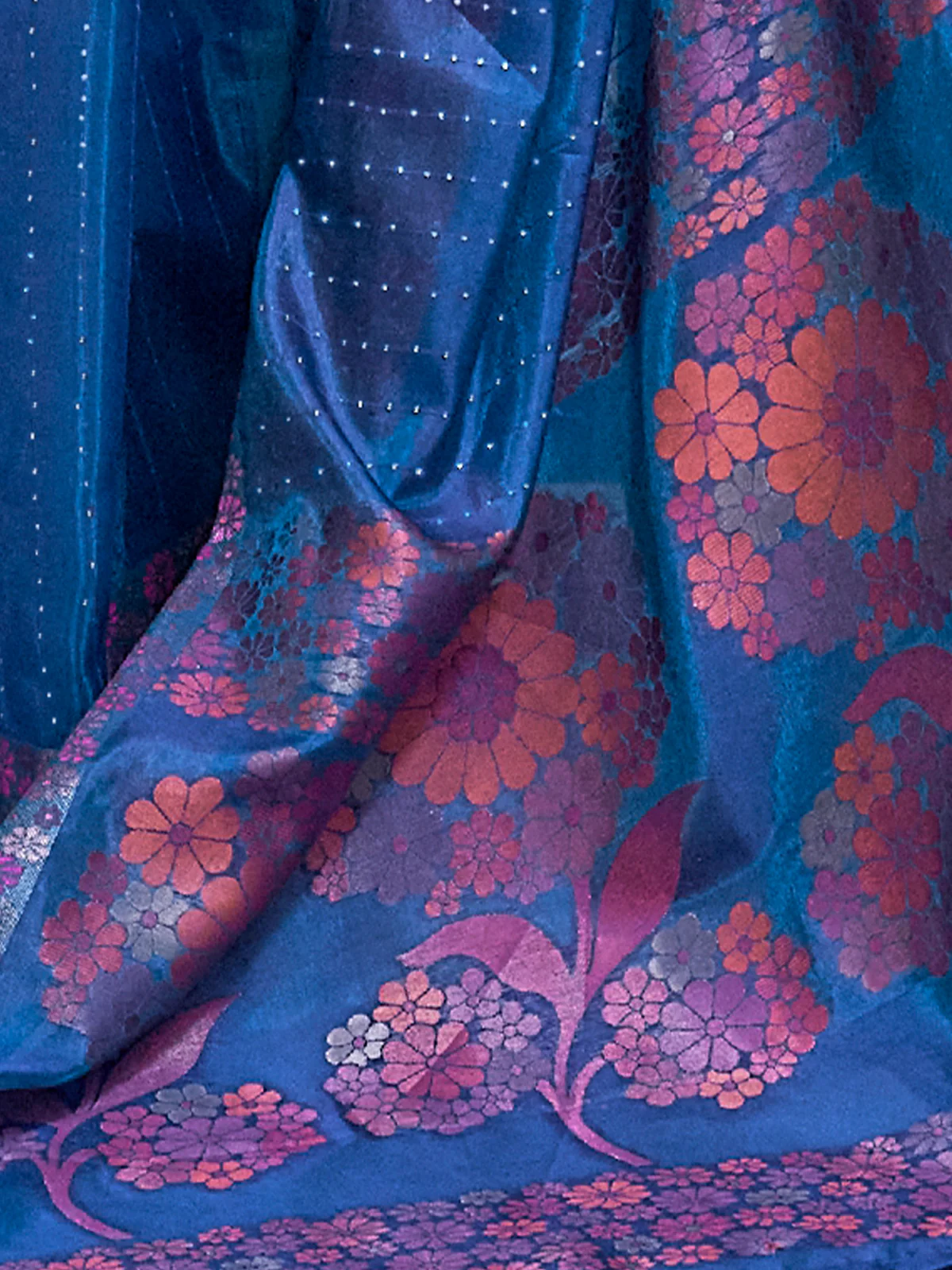 Odette Women Blue Organza Woven Saree With Unstitched Blouse - Image 3