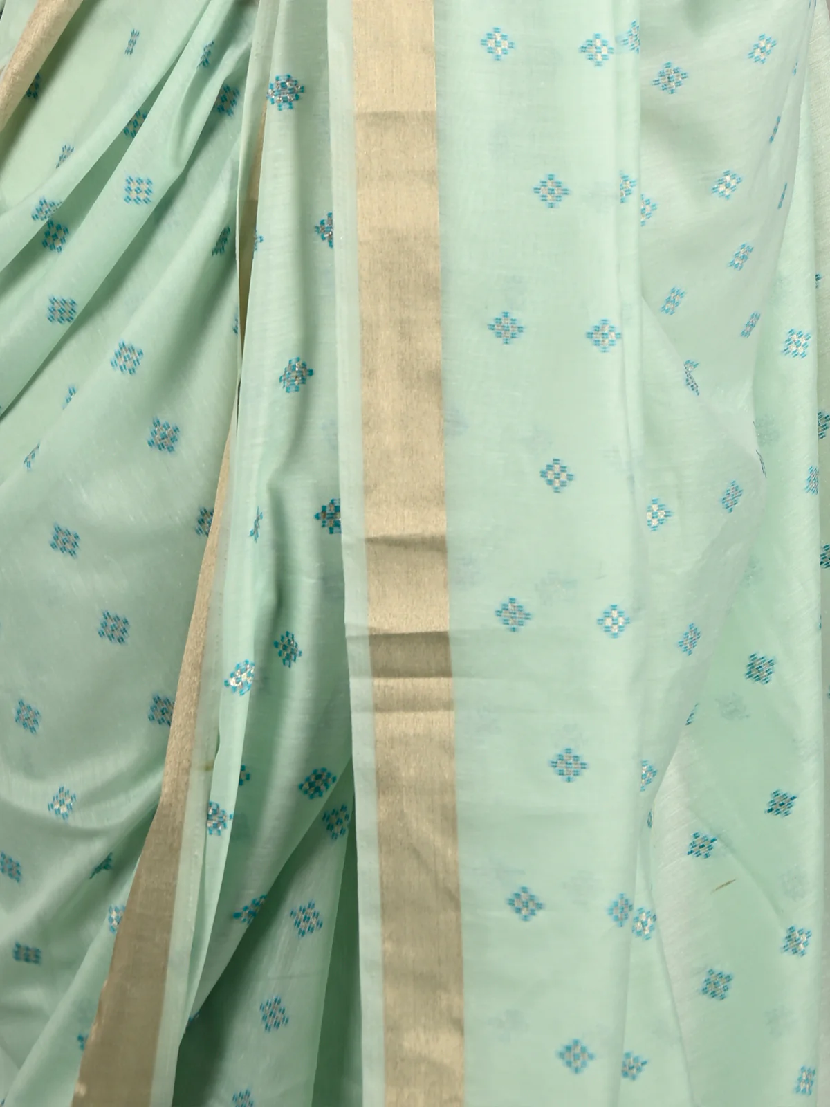 Odette Women Blue Viscose Woven Saree With Unstitched Blouse - Image 3