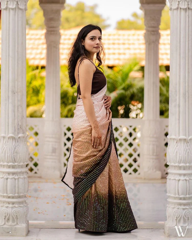 Odette Women Brown Silk Blend Designer Embroidery Saree With Unstitched Blouse - Image 3