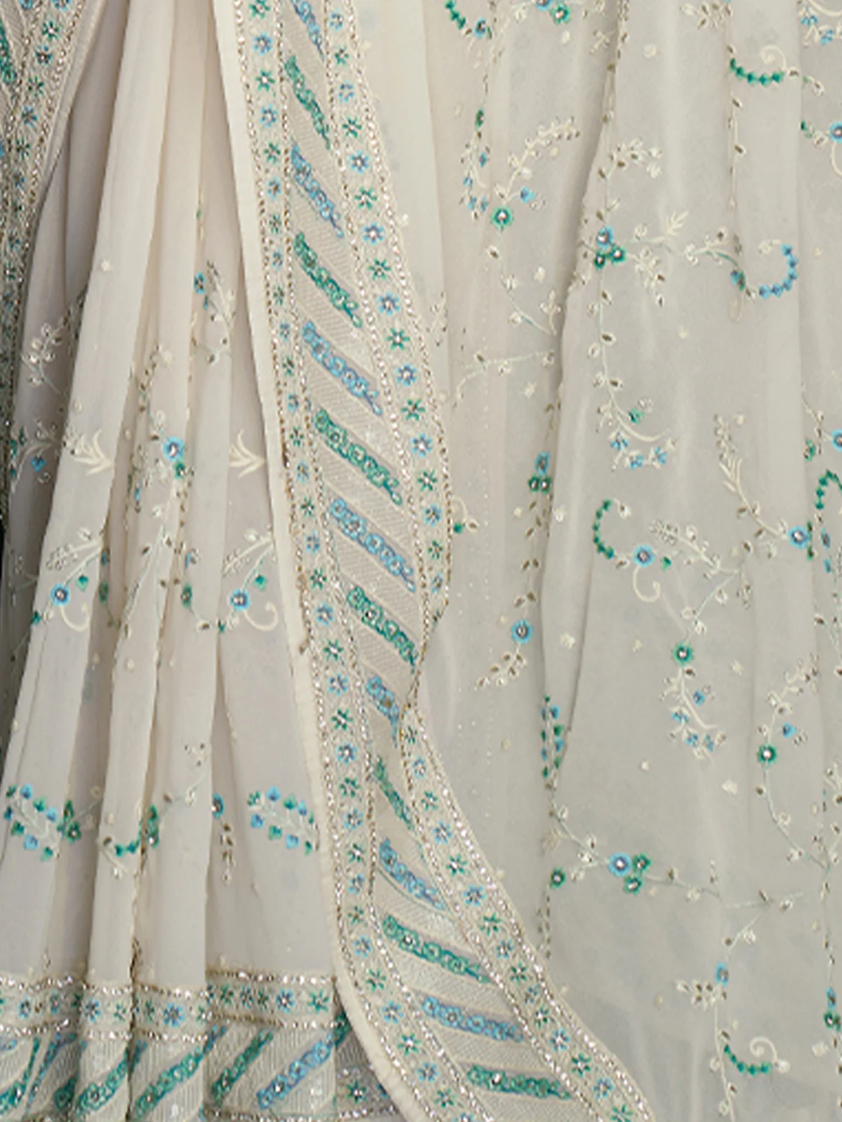 Odette Women Classic White Georgette Embroidered Saree With Unstitched Blouse - Image 6
