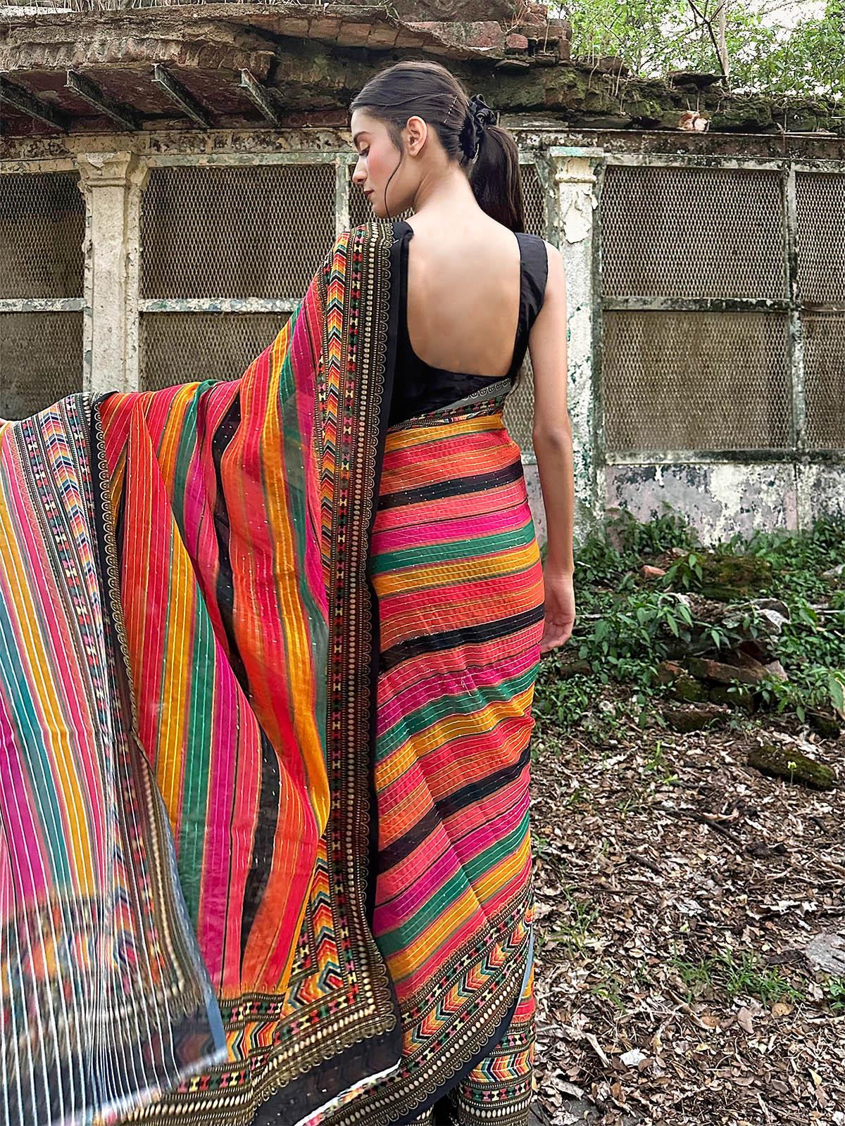 Odette Women Classy Multicolor Georgette Saree With Unstitched Blouse - Image 3