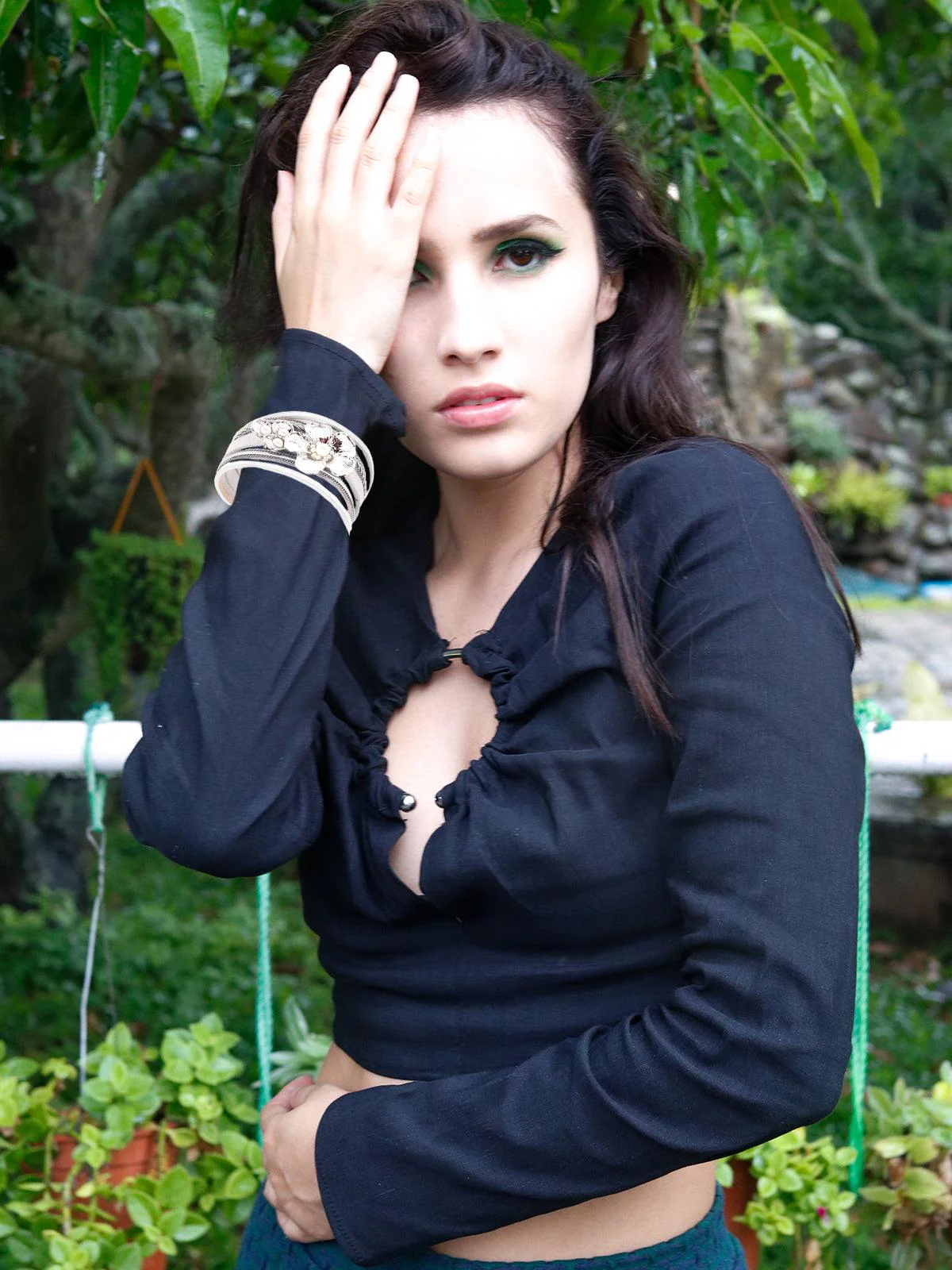 Odette Women Elegant Grey Cuff Bracelet - Image 2