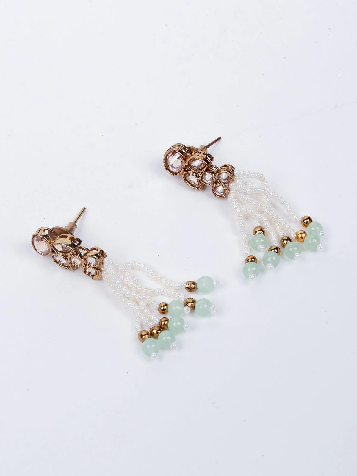 Odette Women Floral Kundan Pearl Choker With Earrings - Image 5