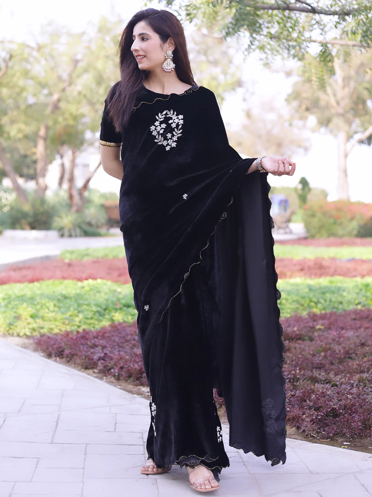 Odette Women Velvet Embroidered Black Saree With Blouse Piece - Image 3