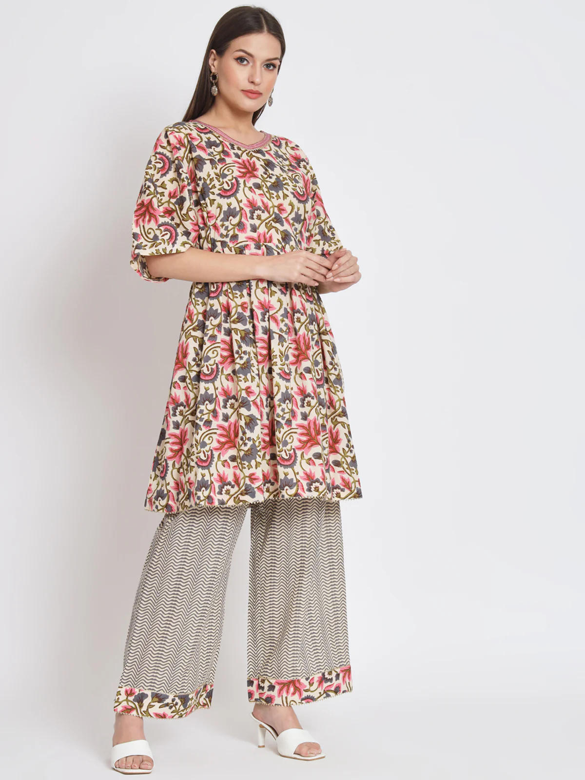 Odette Women Cream Cotton Floral Printed Stitched Kurta Set - Image 3