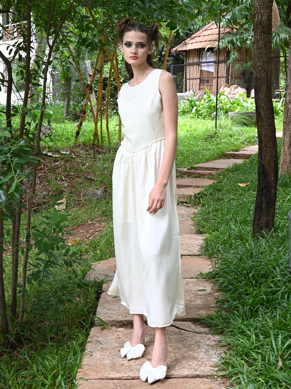 Odette Women Cream Solid Tweed With Satin Stitched Dress - Image 2