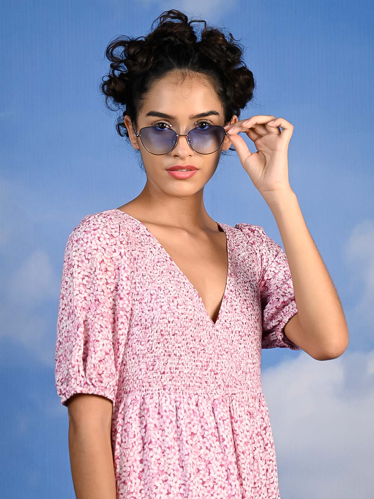 Odette Women Blue Tinted Flared Sunglasses - Image 2