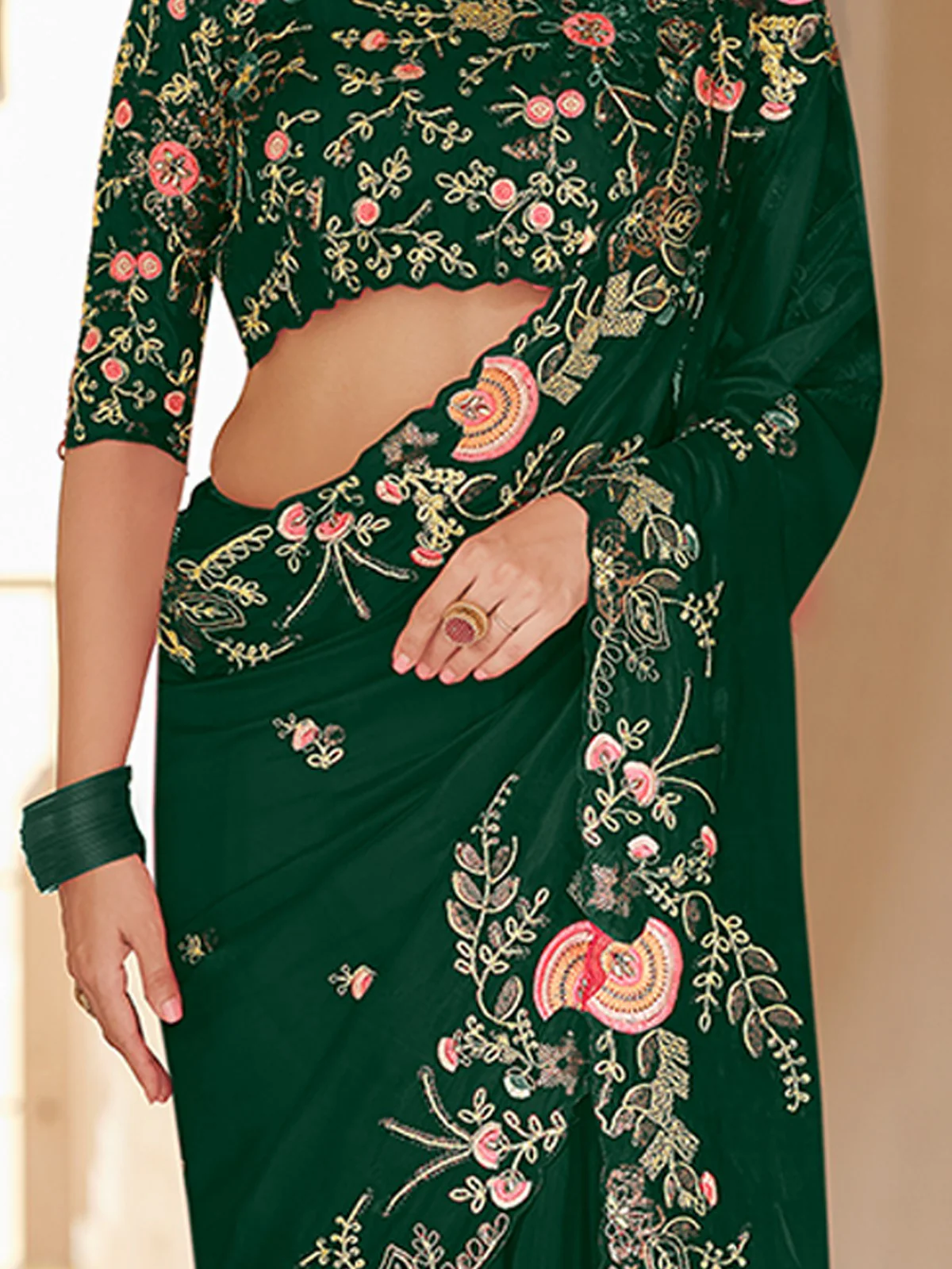 Odette Women Dark Green Organza Embroidered Saree With Unstitched Blouse - Image 3