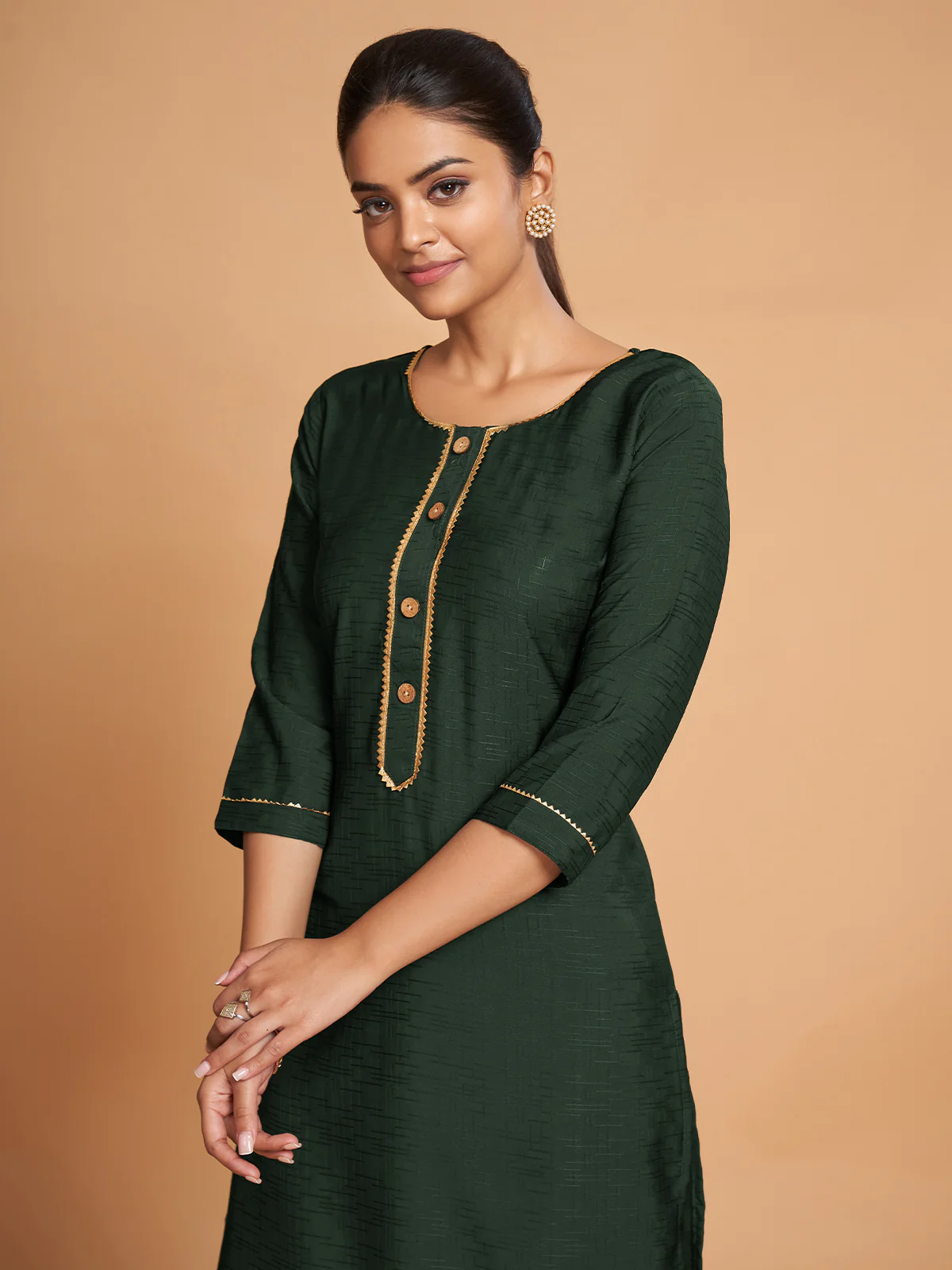 Odette Women Dark Green Silk Blend Straight Cut Stitched Kurta - Image 3