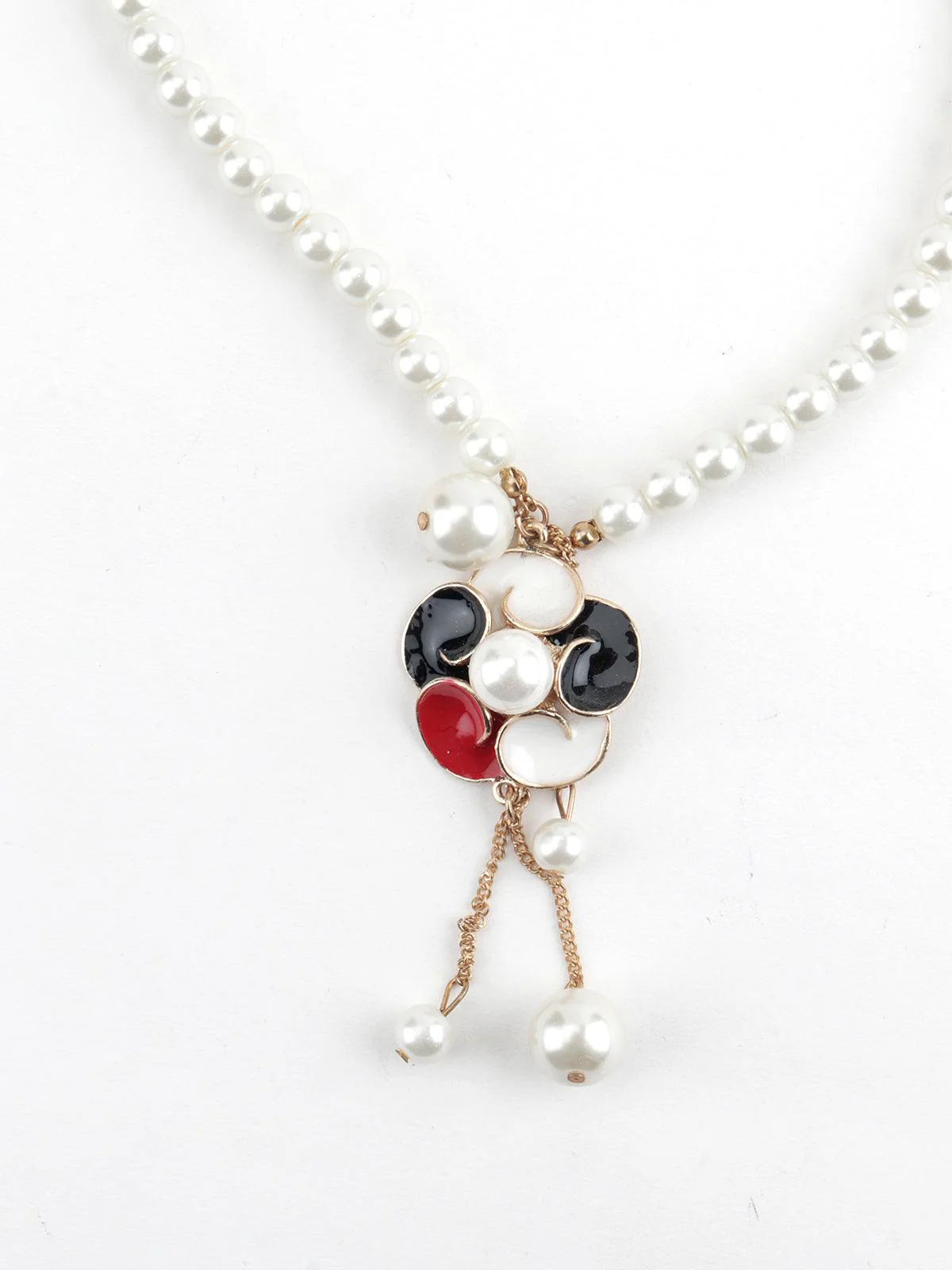 Odette Women Enamelled Pretty White Pearl Necklace - Image 4