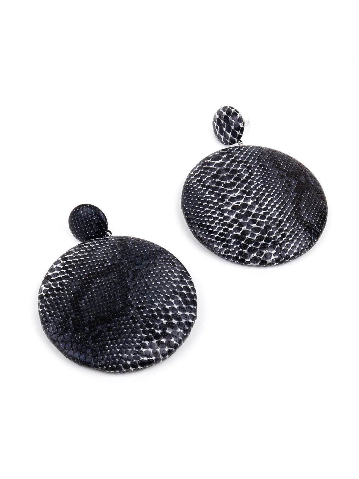 Odette Women Exquisite Black And White Croc Printed Rounded Earrings - Image 6