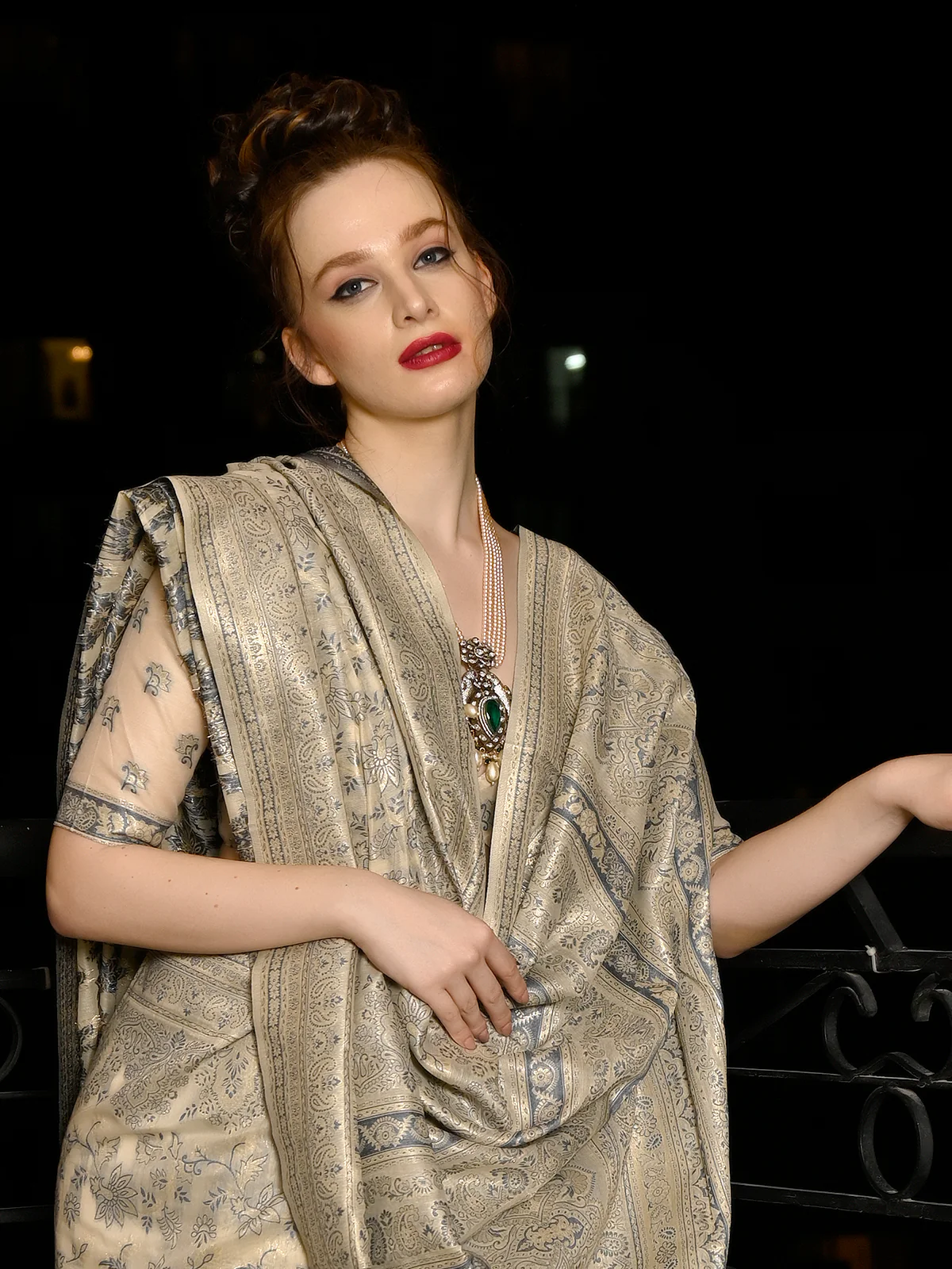 Odette Women Festive Beige Silk Blend Woven Saree With Unstitched Blouse - Image 3