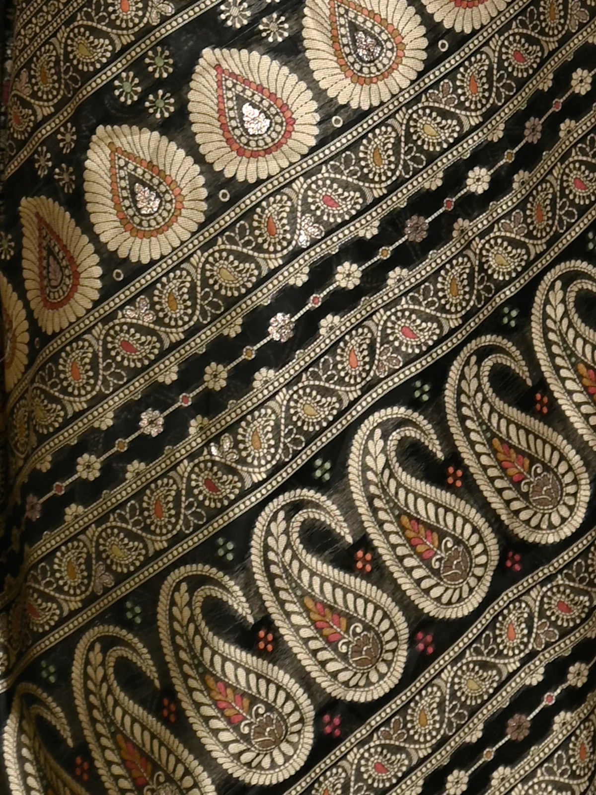 Odette Women Festive Black Silk Blend Woven Saree With Unstitched Blouse - Image 9