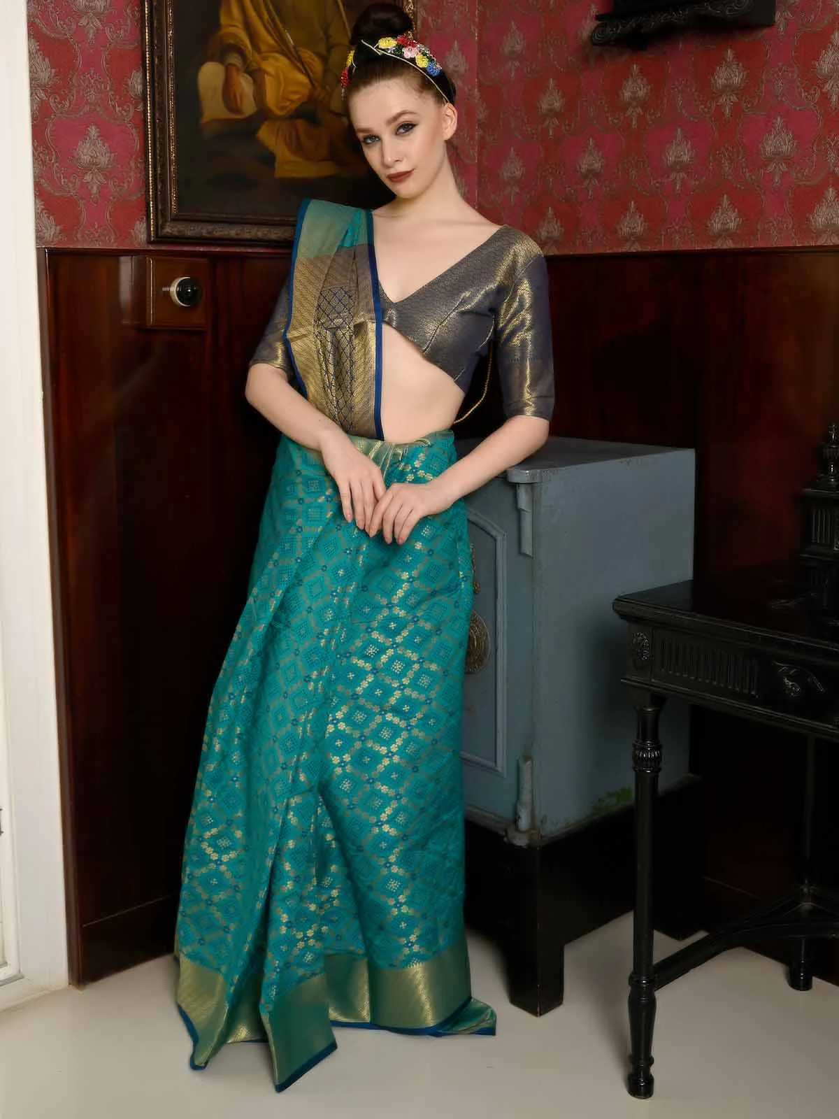 Odette Women Festive Blue Silk Blend Woven Saree With Unstitched Blouse - Image 2