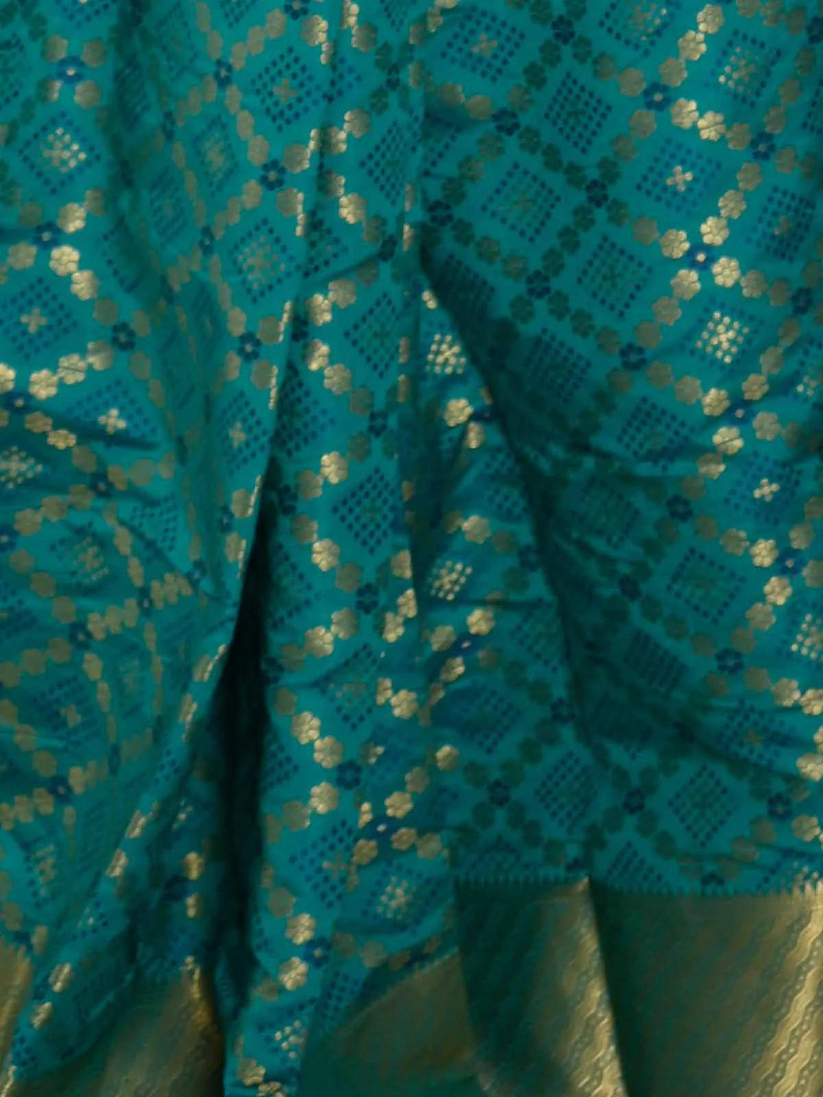 Odette Women Festive Blue Silk Blend Woven Saree With Unstitched Blouse - Image 6