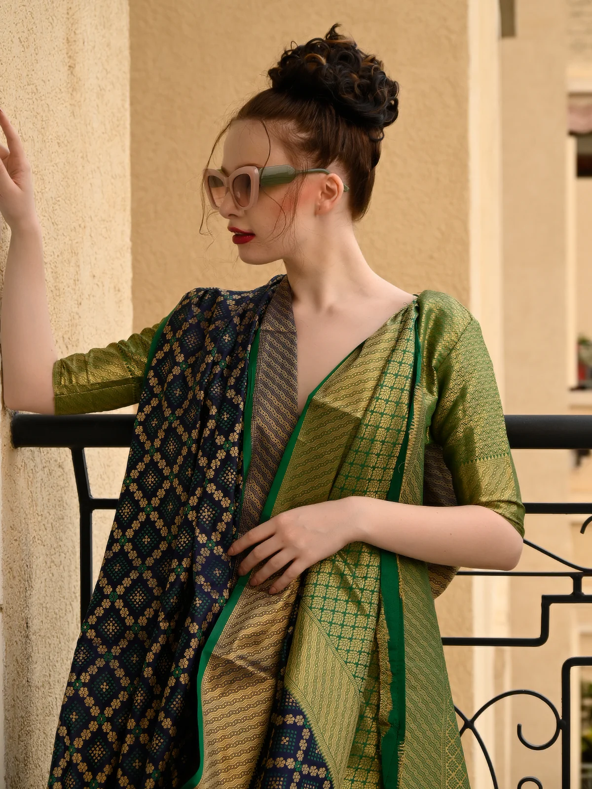 Odette Women Festive Blue Silk Blend Woven Saree With Unstitched Blouse - Image 4