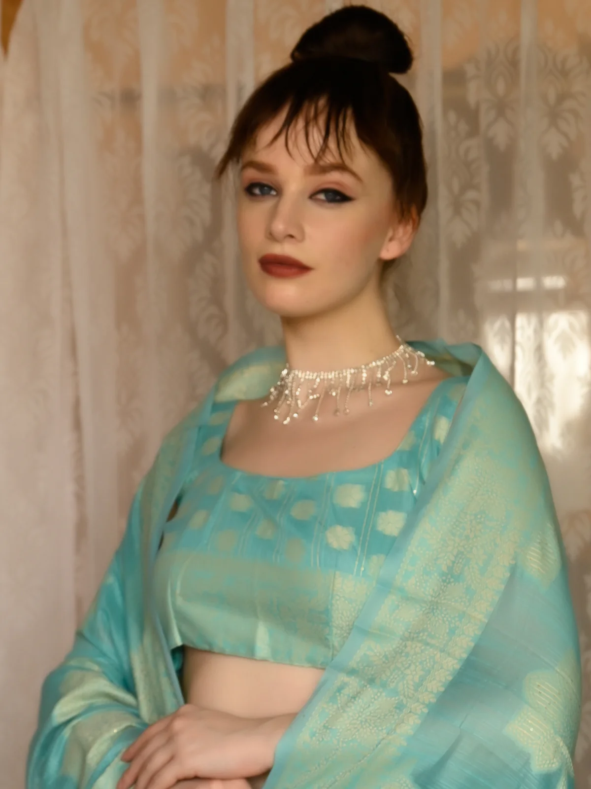 Odette Women Festive Blue Silk Blend Woven Saree With Unstitched Blouse - Image 5