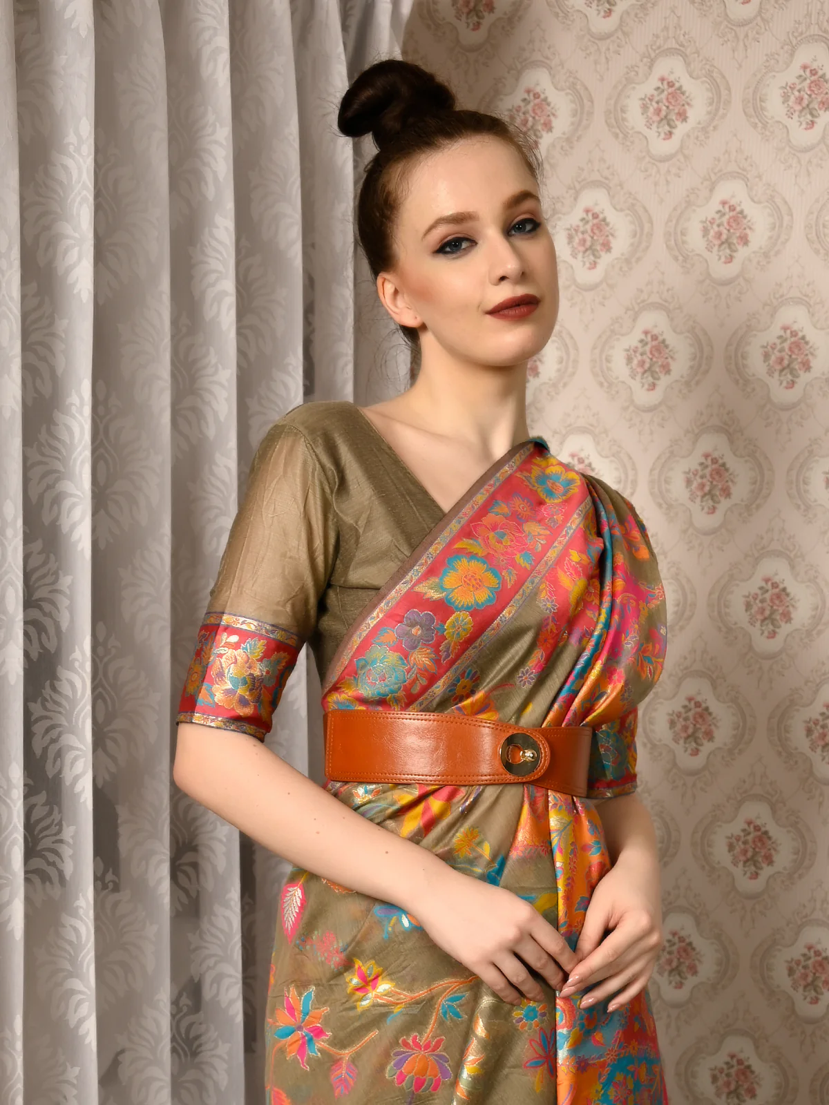 Odette Women Festive Brown Silk Blend Woven Saree With Unstitched Blouse - Image 4