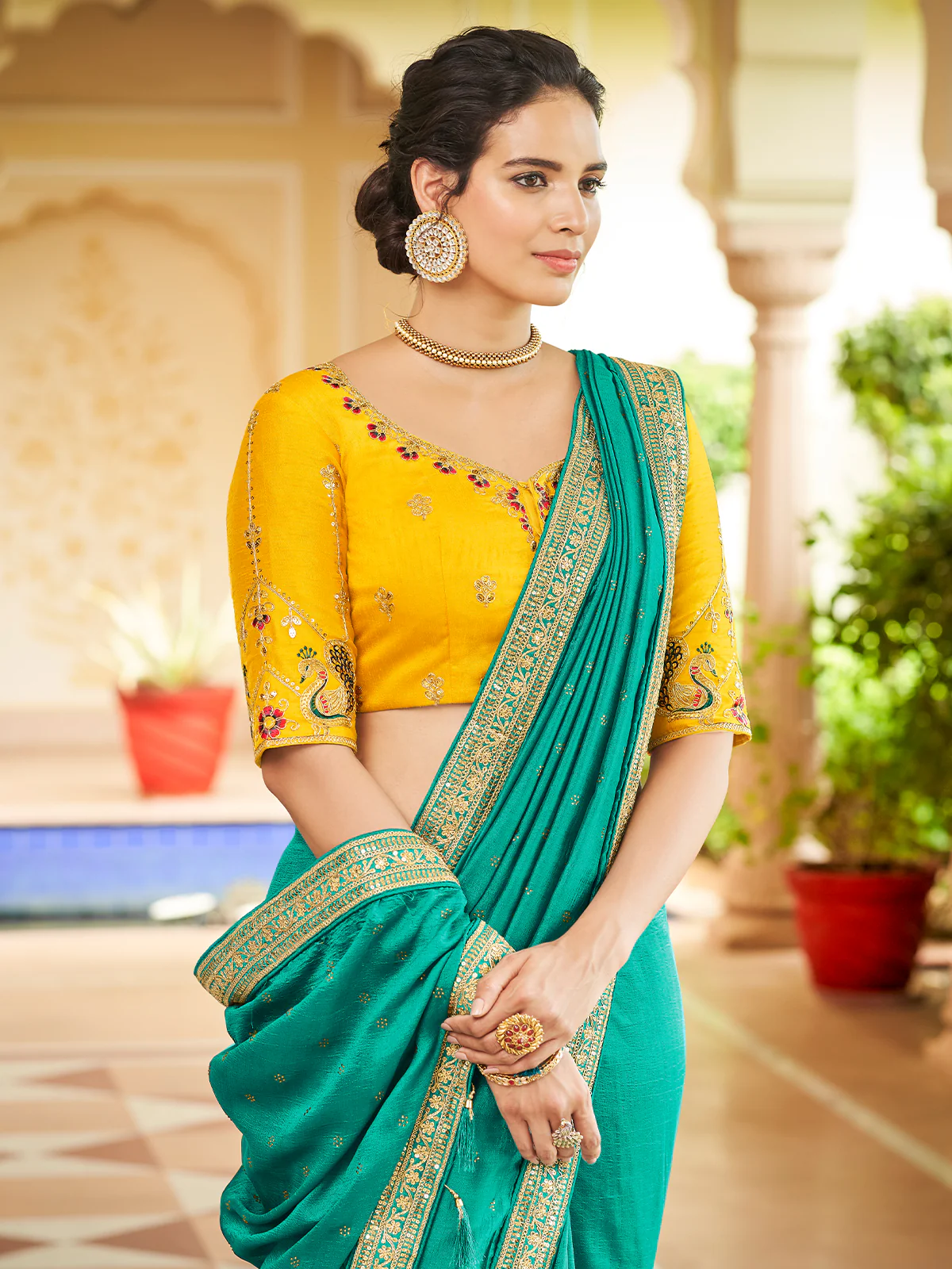 Odette Women Sea Green Saree With Unstitched Blouse - Image 4