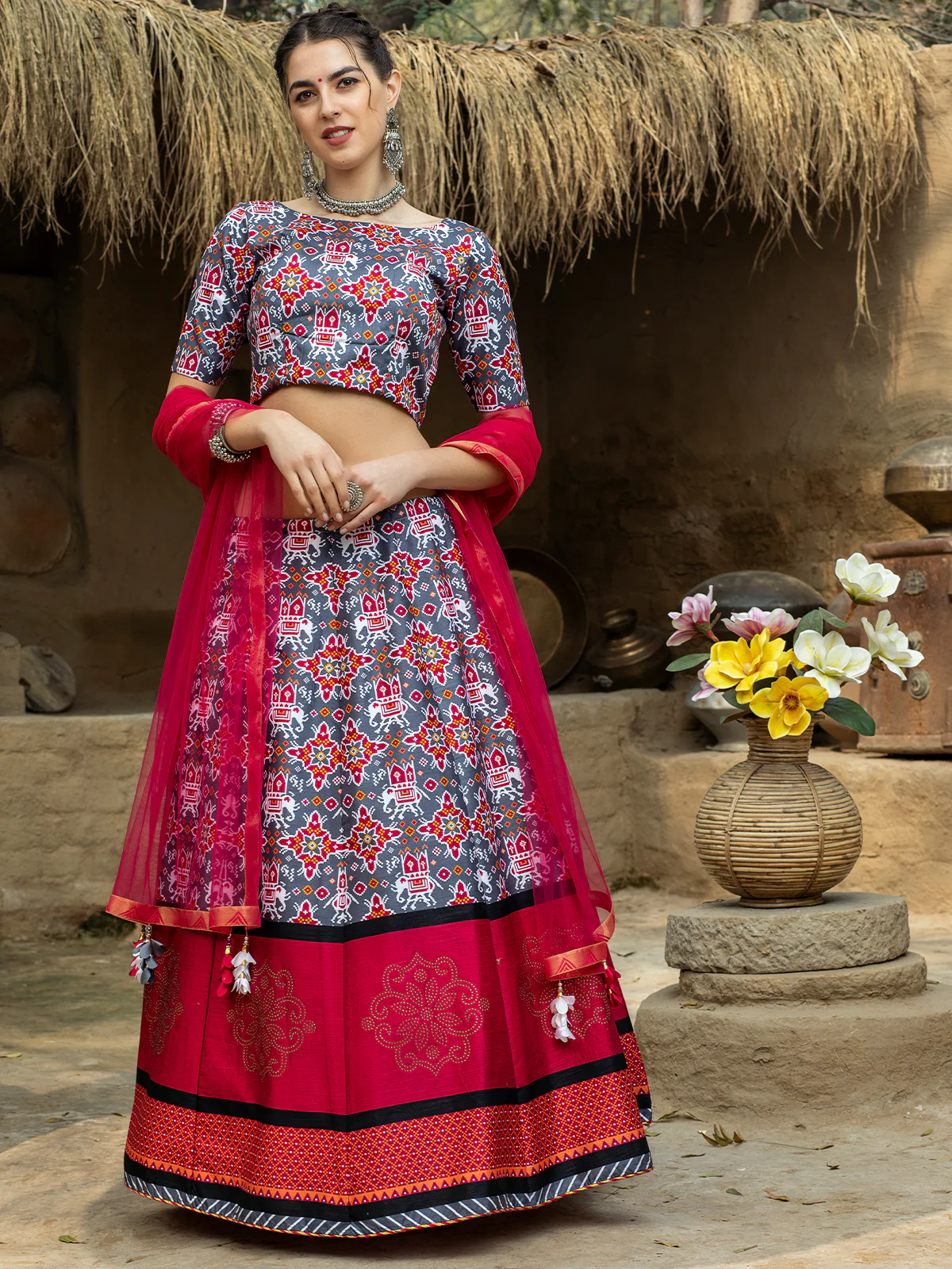 Odette Women Multicolor Semi Stitched Lehenga With  Unstitched Blouse - Image 3