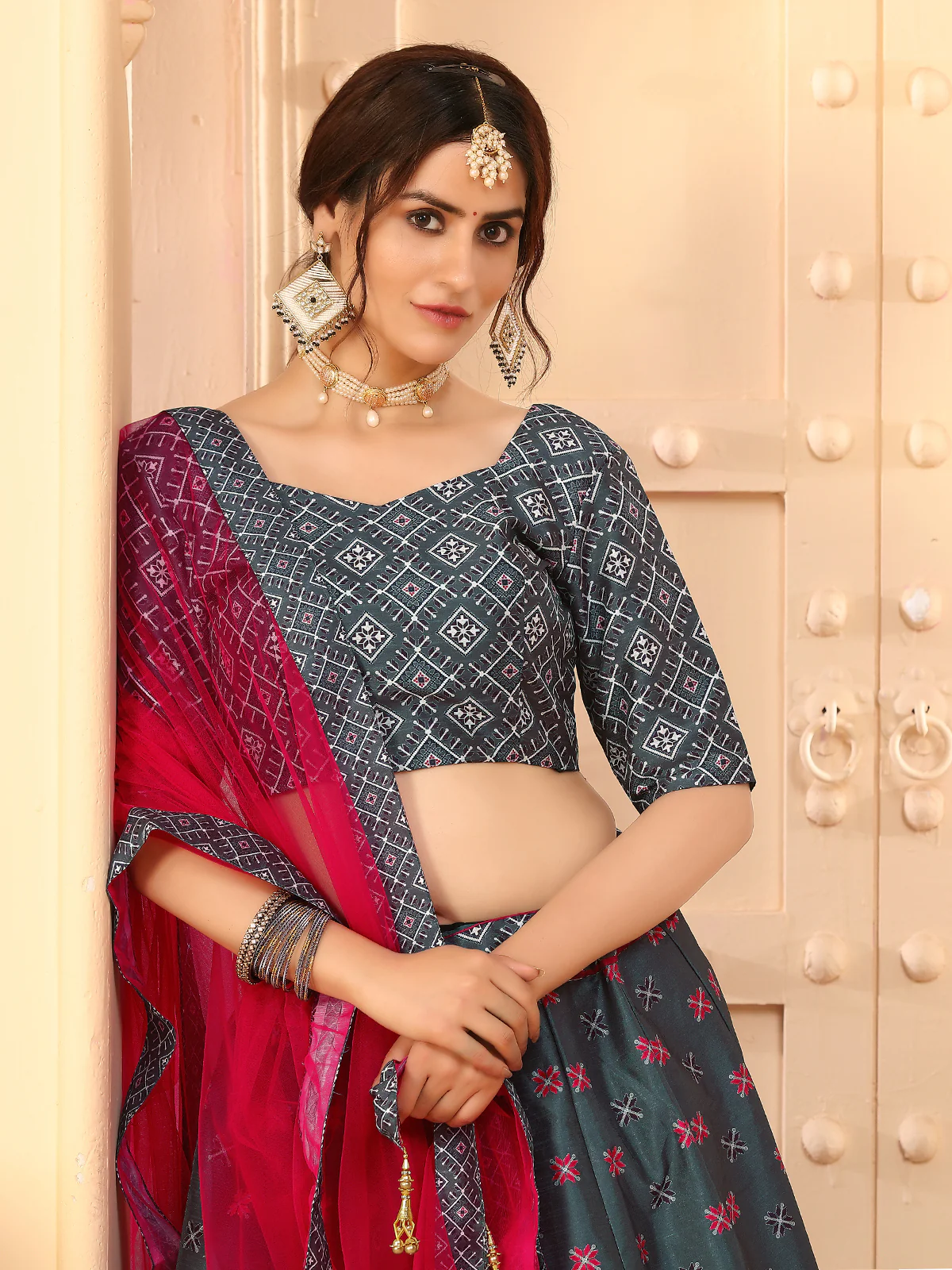 Odette Women Grey Semi Stitched Lehenga With  Unstitched Blouse - Image 4