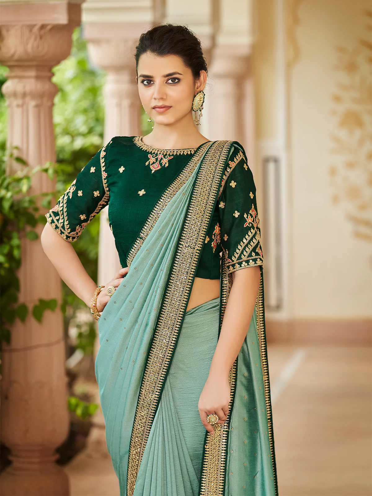Odette Women Sea Green Saree With Unstitched Blouse - Image 3