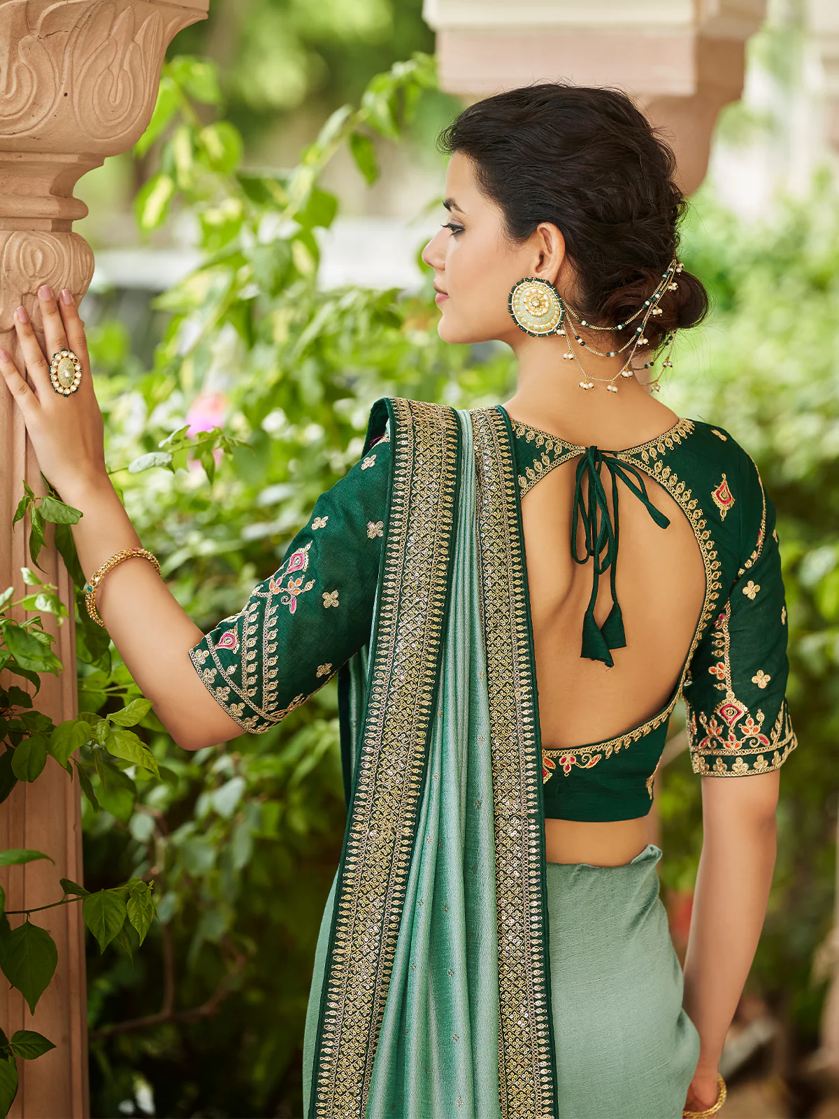 Odette Women Sea Green Saree With Unstitched Blouse - Image 4