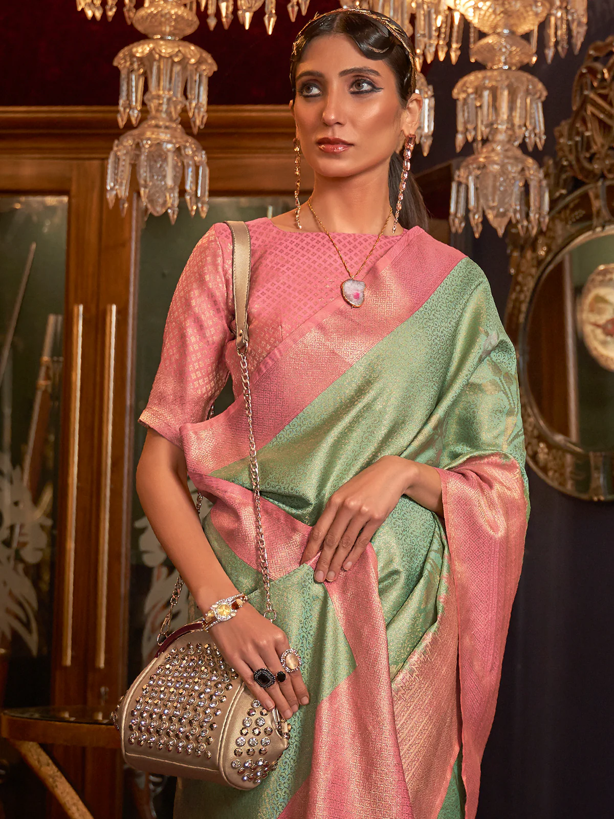 Odette Women Festive Green Silk Blend Woven Saree With Unstitched Blouse - Image 2