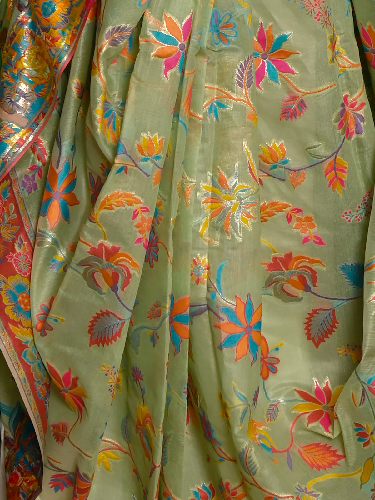 Odette Women Festive Green Silk Blend Woven Saree With Unstitched Blouse - Image 5