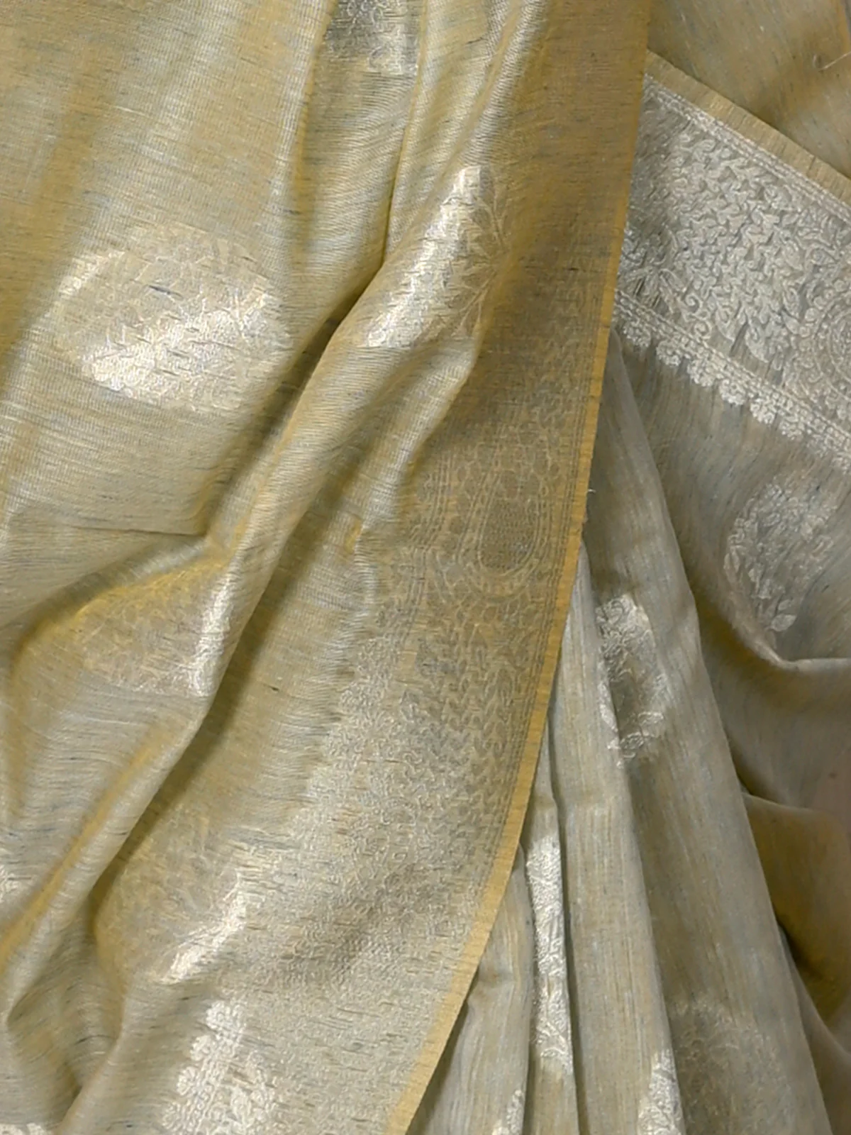 Odette Women Festive Green Linen Blend Woven Saree With Unstitched Blouse - Image 4