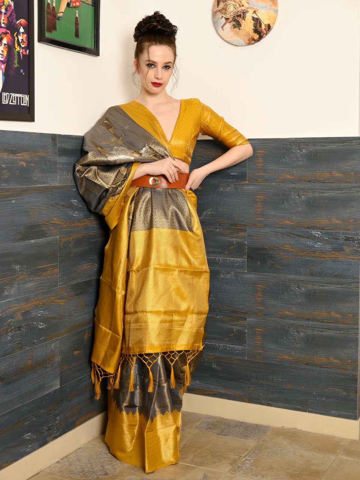 Odette Women Festive Grey Silk Blend Woven Saree With Unstitched Blouse - Image 2