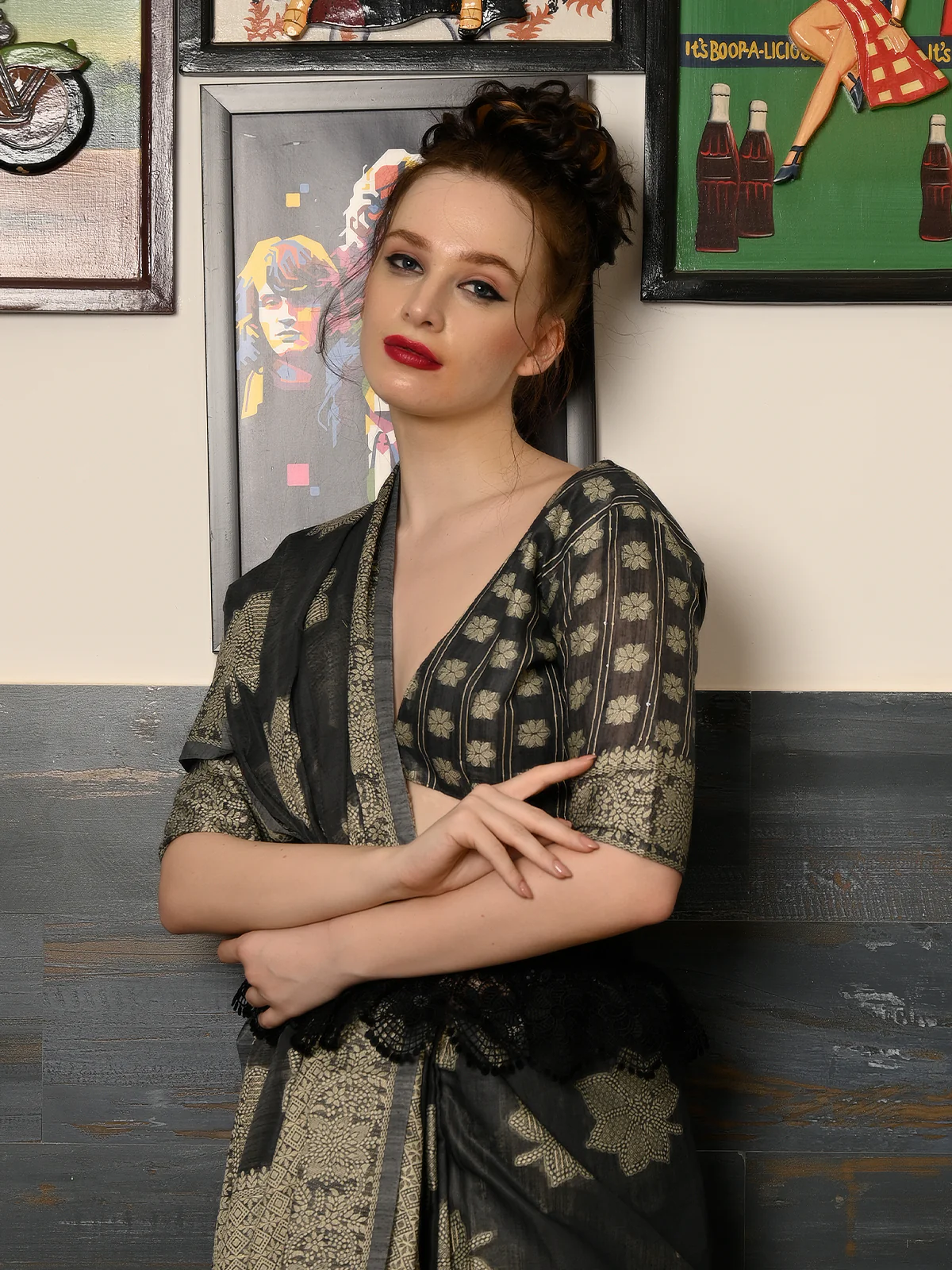Odette Women Festive Grey Silk Blend Woven Saree With Unstitched Blouse - Image 3