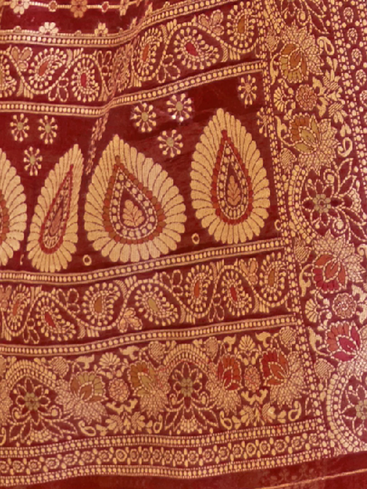 Odette Women Festive Maroon Silk Blend Woven Saree With Unstitched Blouse - Image 5
