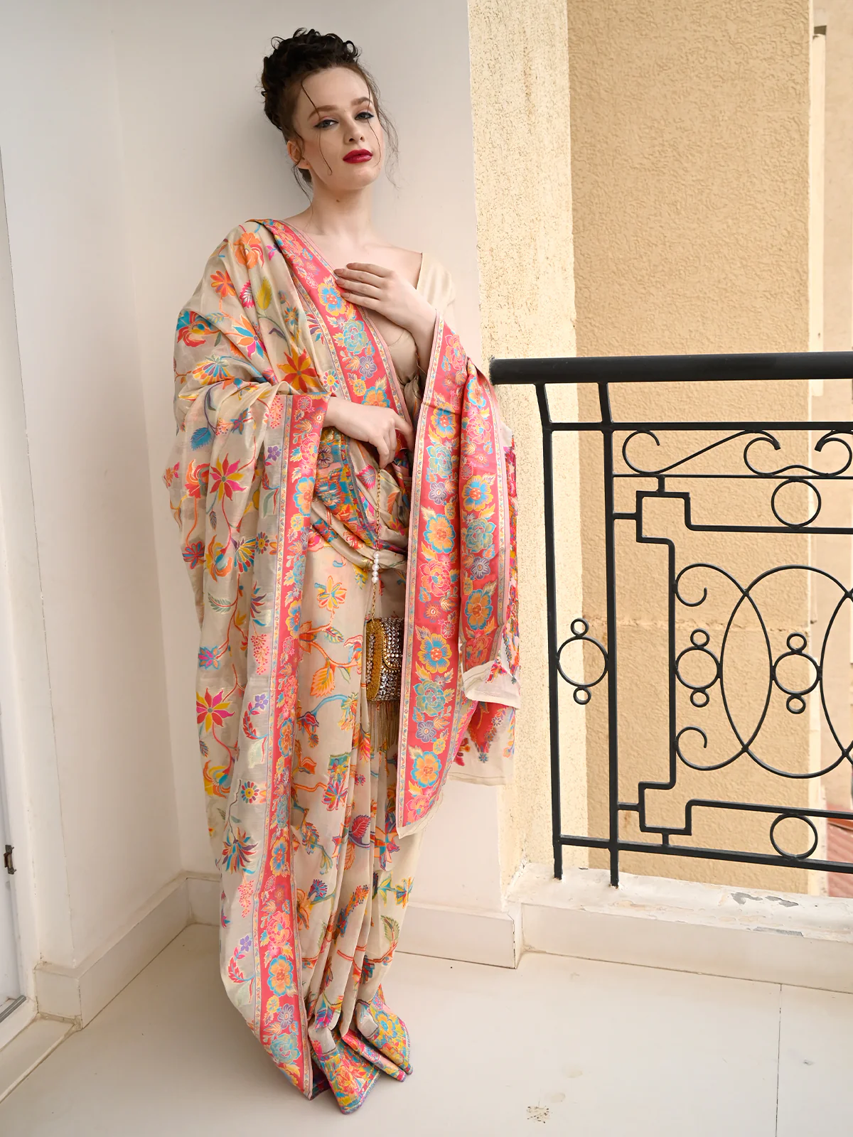 Odette Women Festive Apricot Silk Blend Woven Saree With Unstitched Blouse - Image 2