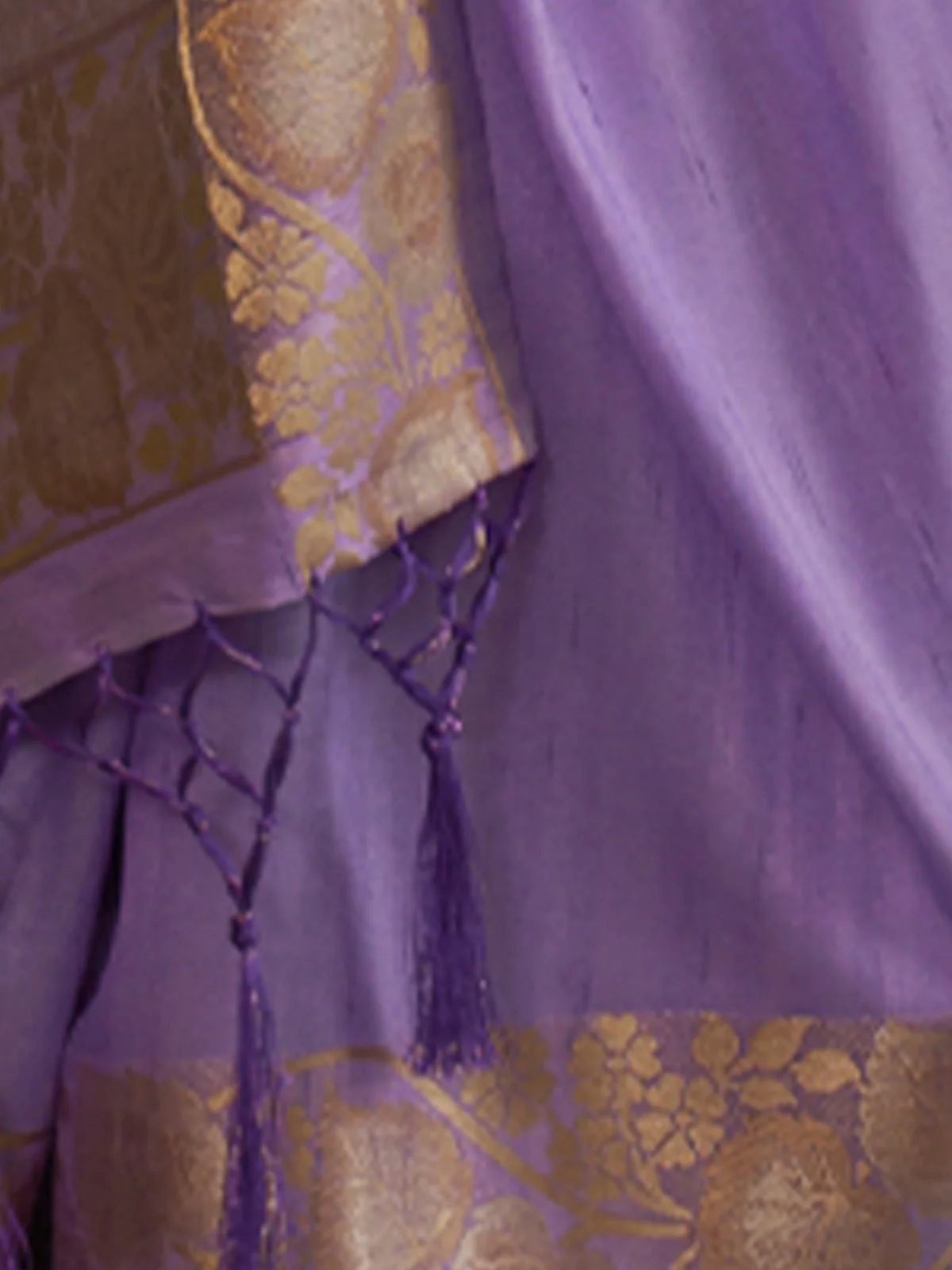 Odette Women Festive Purple Silk Blend Woven Saree With Unstitched Blouse - Image 3