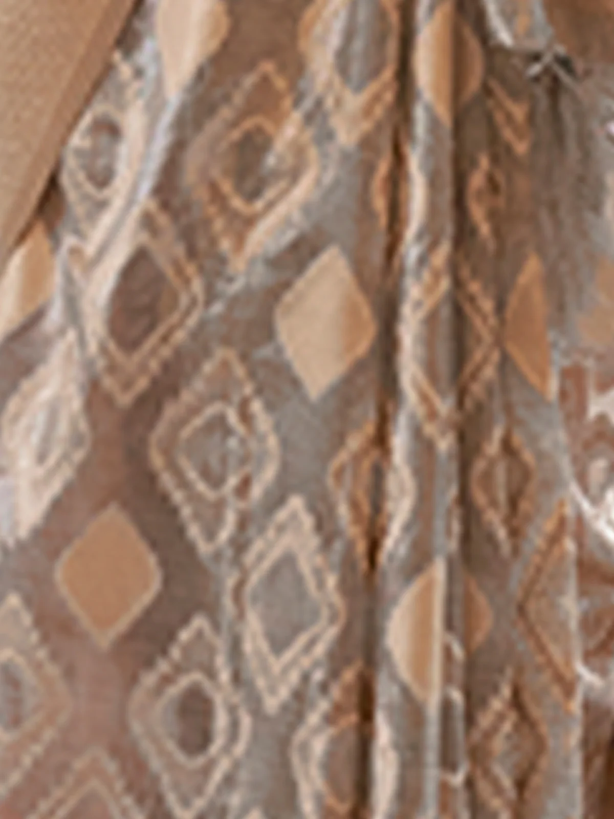 Odette Women Festive Silver Tissue Woven Saree With Unstitched Blouse - Image 3
