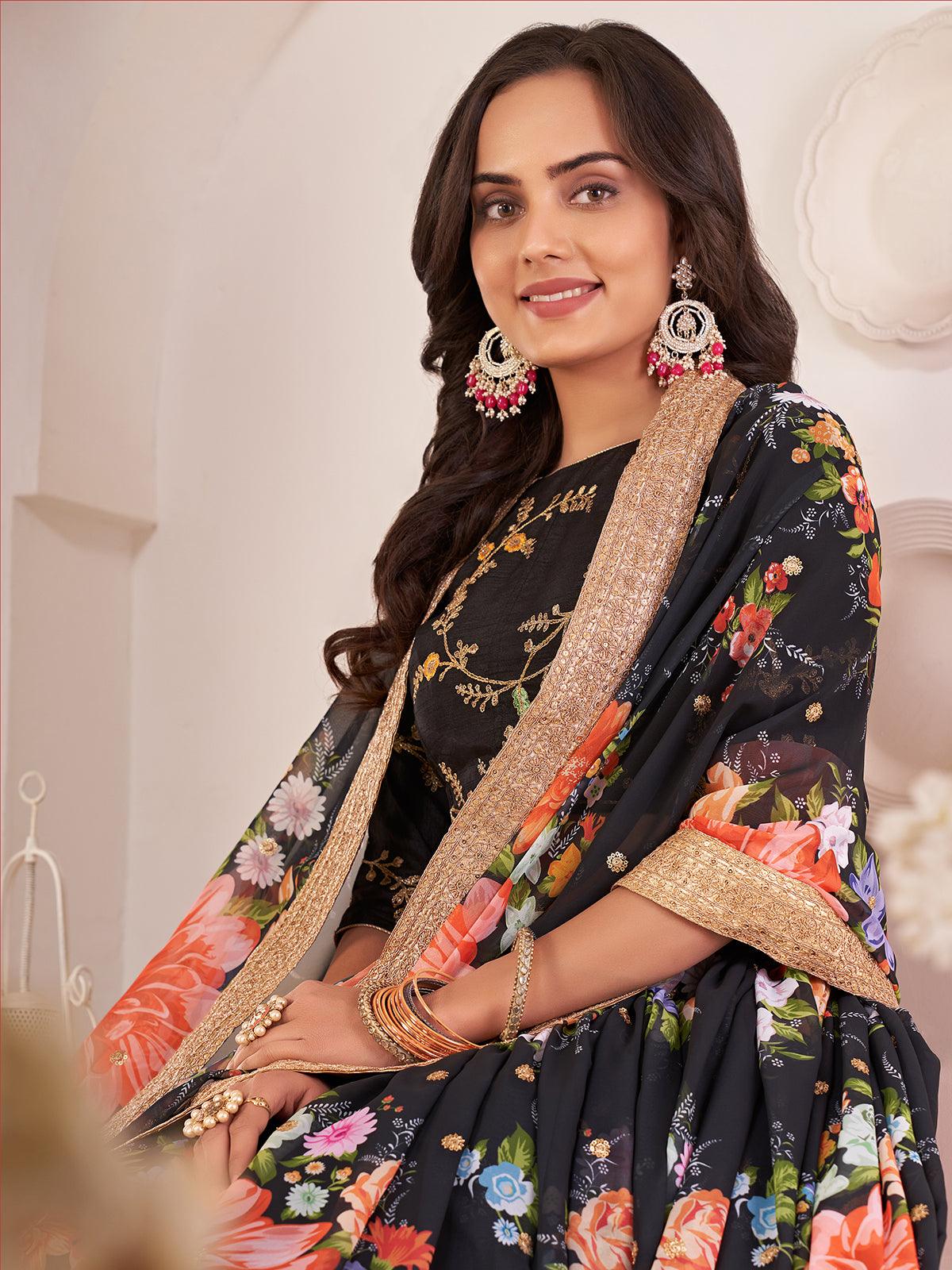 Odette Women Floral Black Georgette Semi Stitched Lehenga With Unstitched Blouse - Image 4