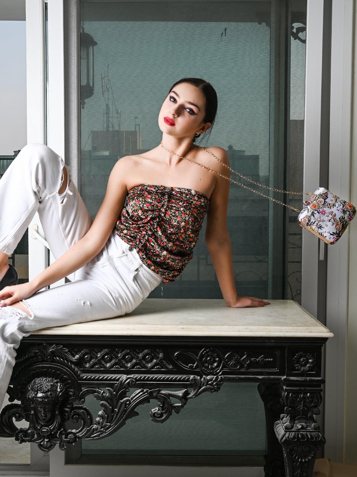 Odette Women Fresh Floral Print Clutch - Image 2