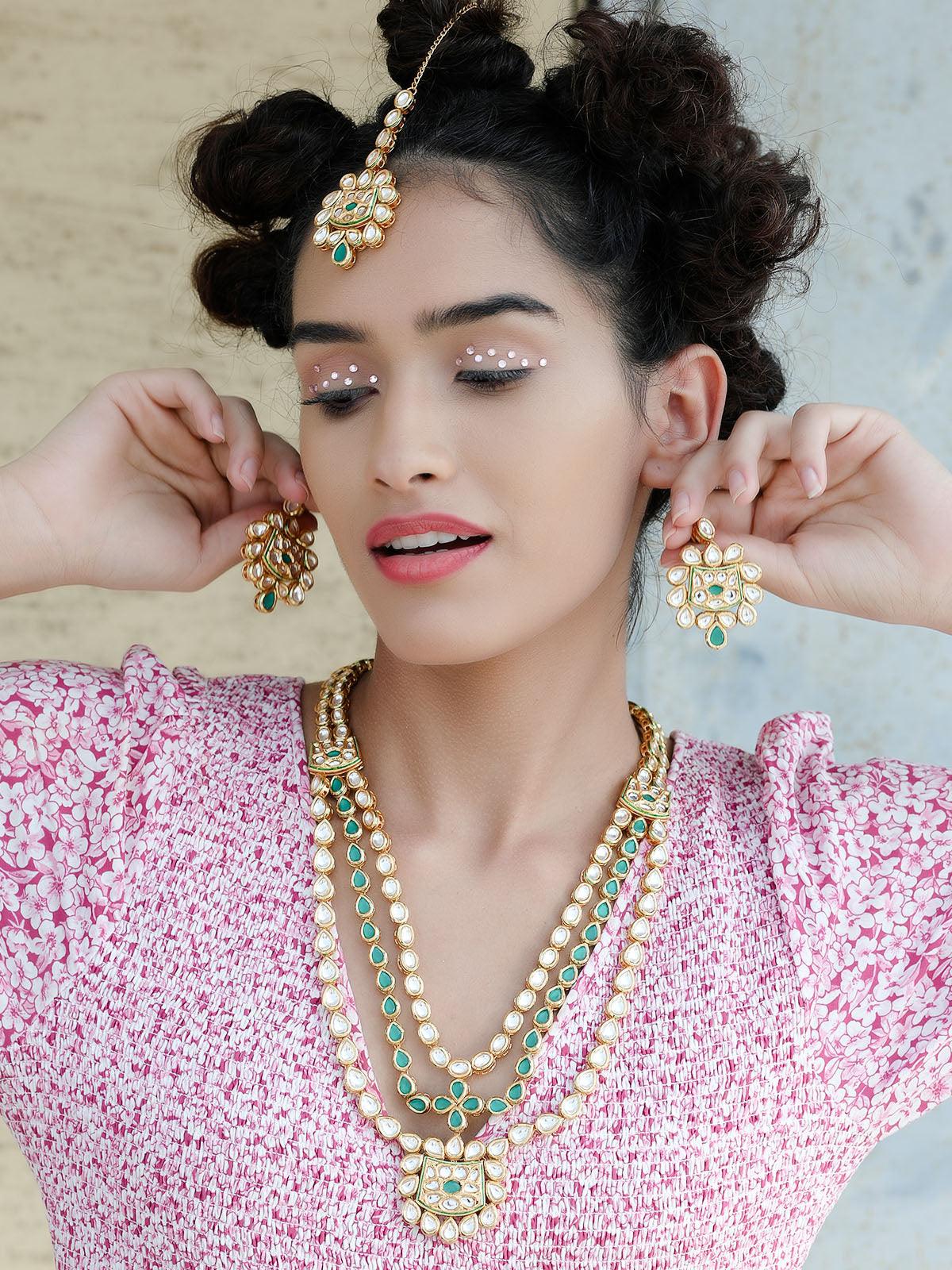 Odette Gorgeous Green And White Kundan Necklace Set For Women - Image 2