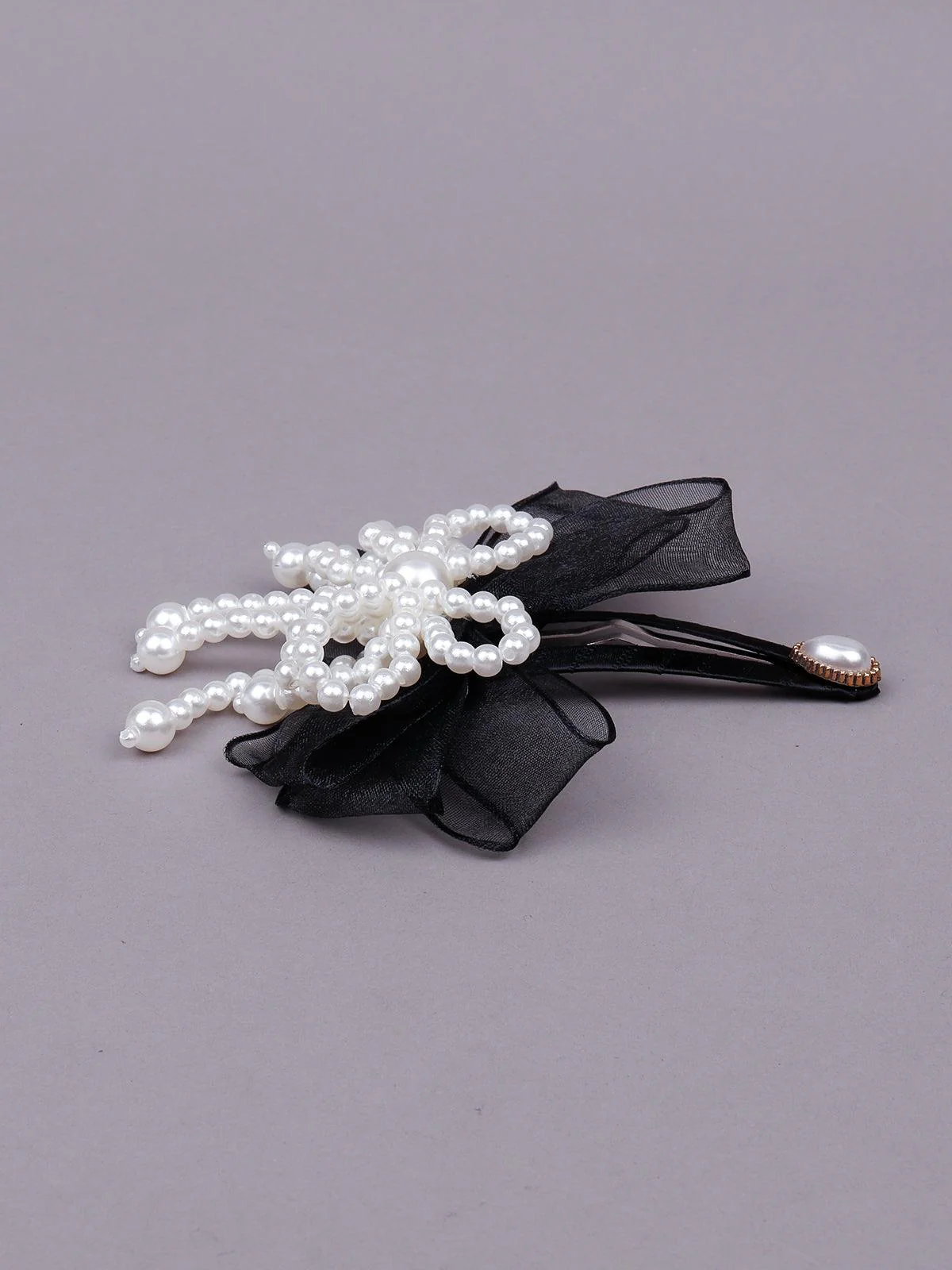 Odette Women Black Bow Hair-Clips Embellished With Artificial Pearls - Image 4