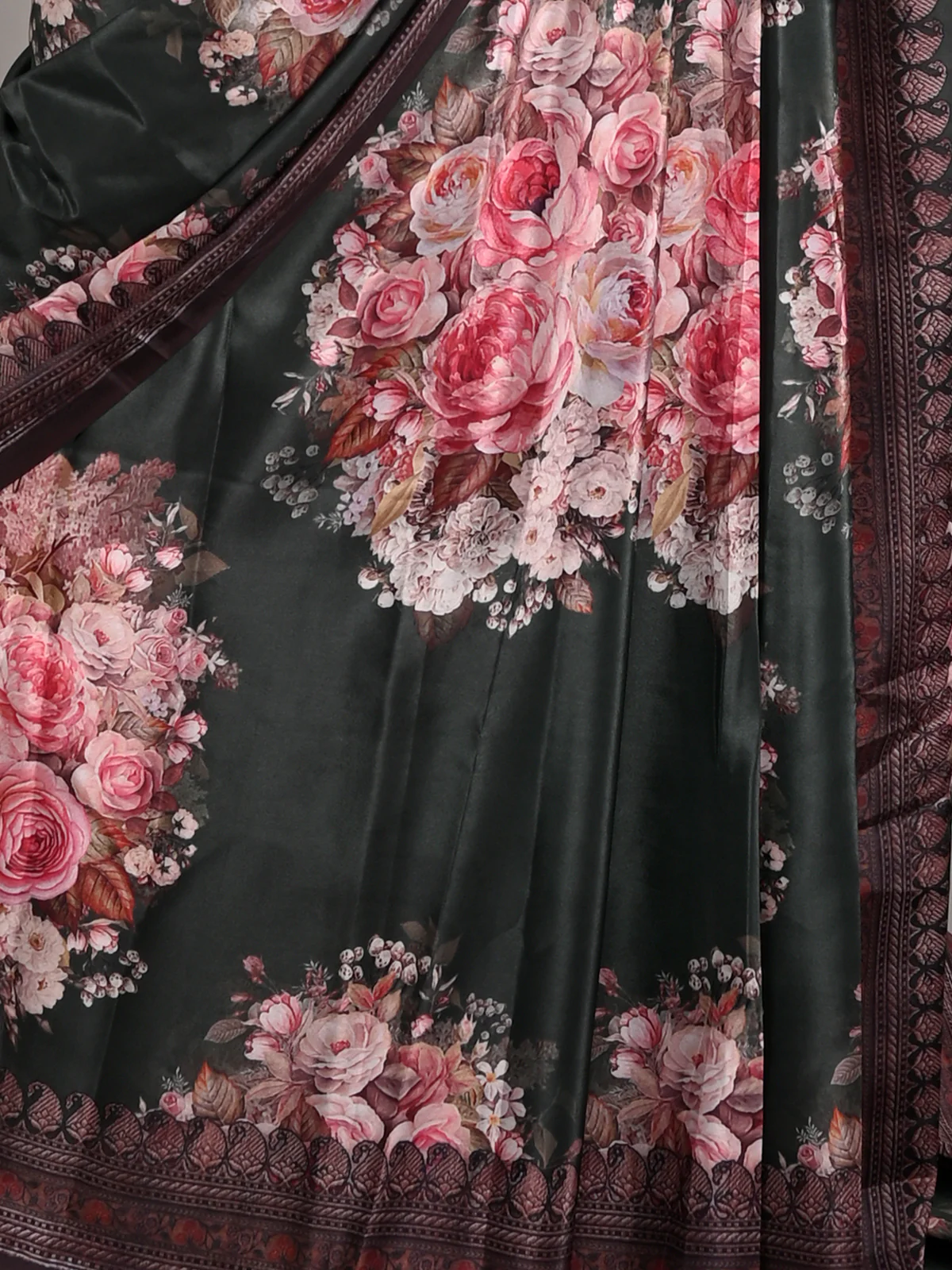 Odette Women Green Silk Crepe Floral Printed Saree With Unstitched Blouse - Image 4