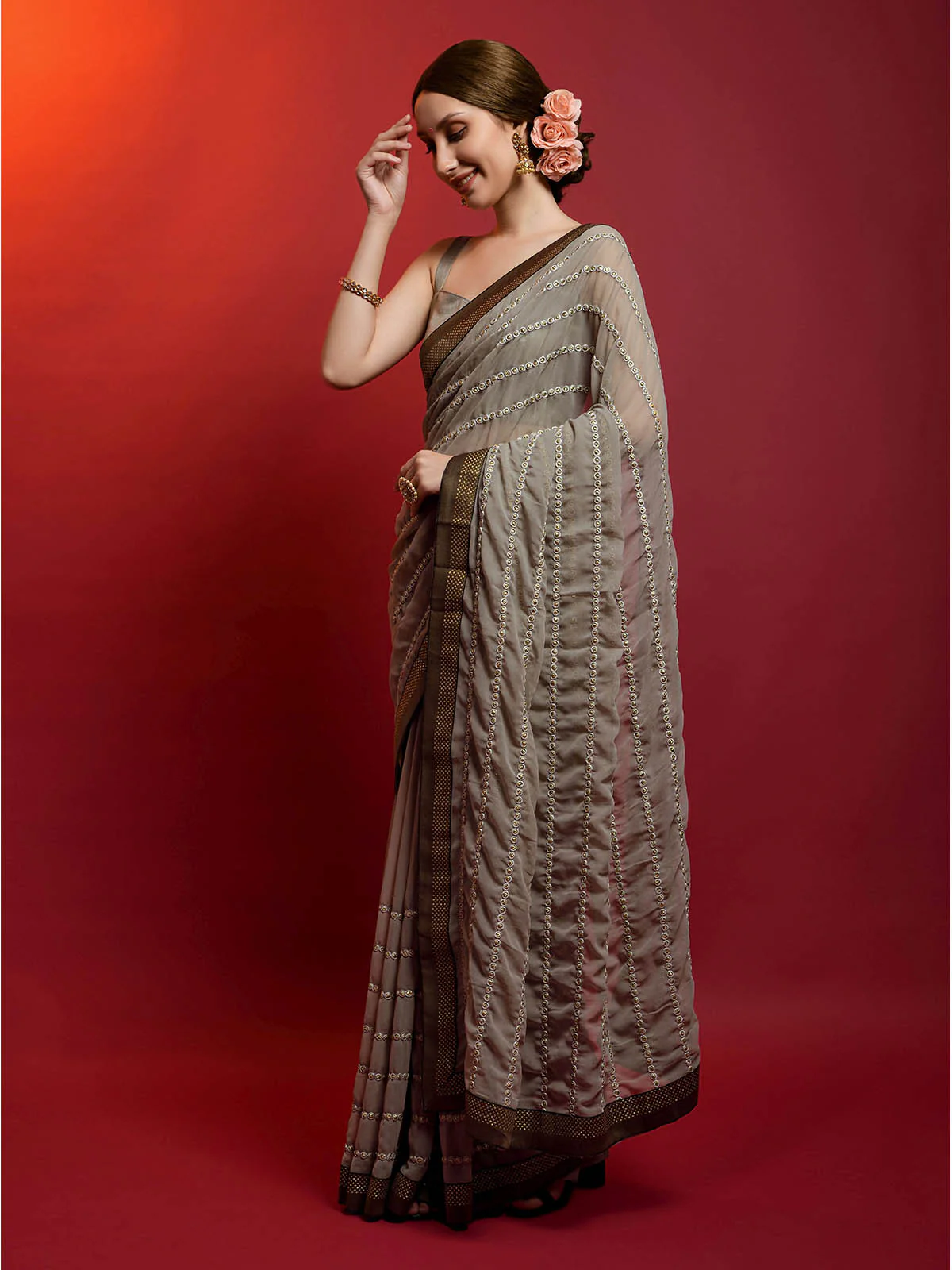 Odette Women Grey Georgette Saree With Unstitched Blouse - Image 3