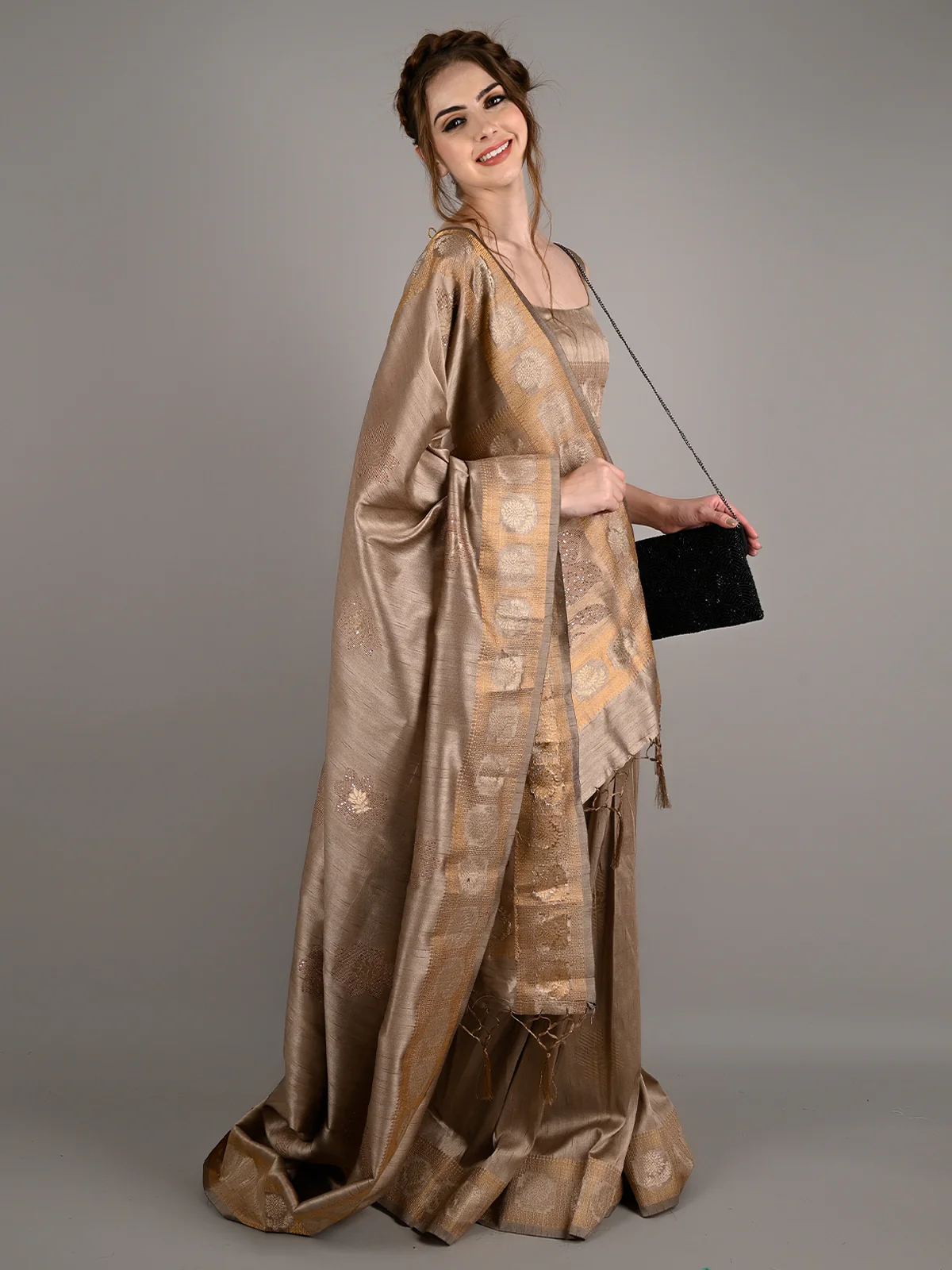 Odette Women Grey Silk Blend Woven Saree With Unstitched Blouse - Image 3