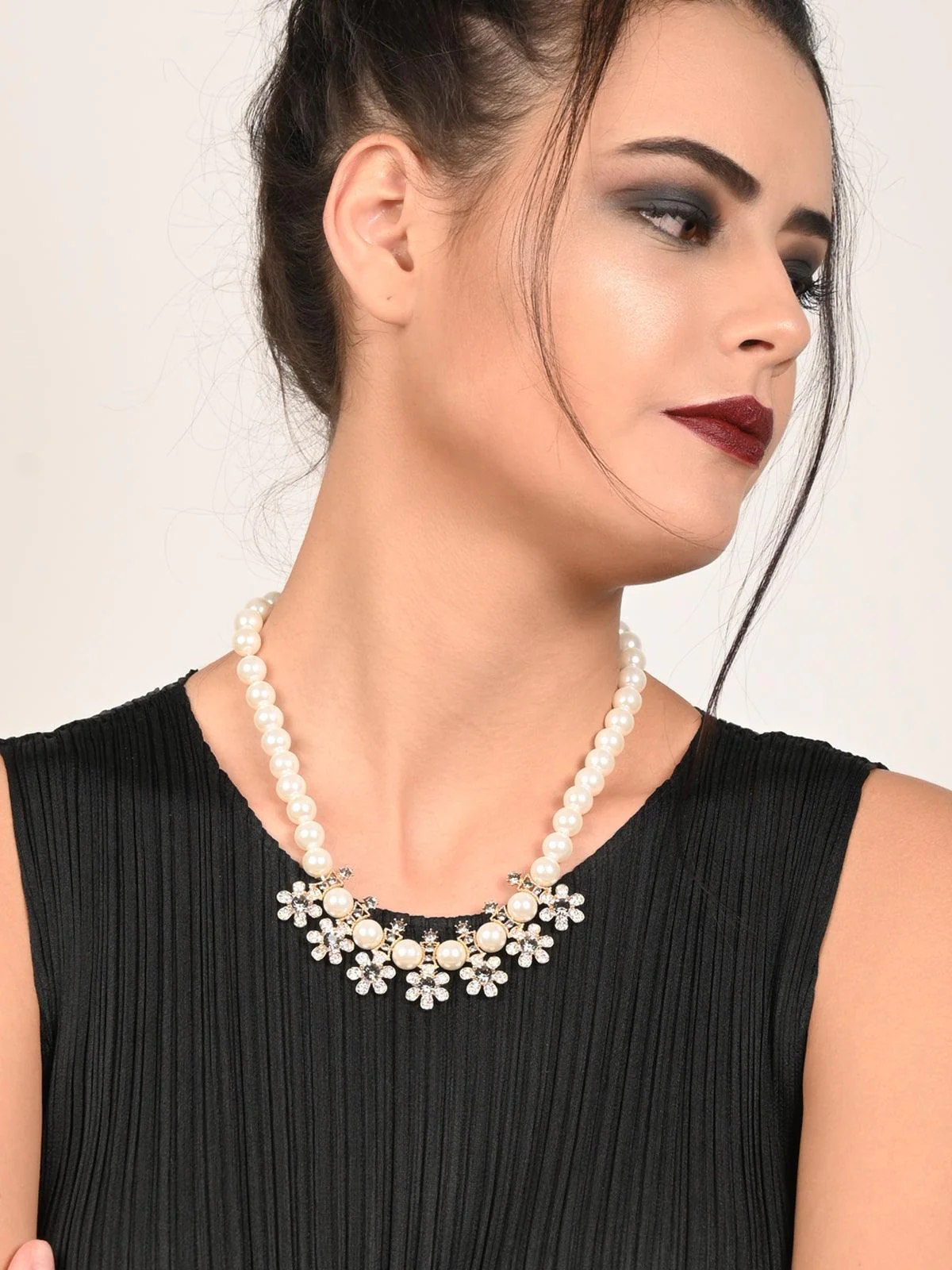 Odette Women Isa Floral Crystal And Pearl Neckpiece - Image 2