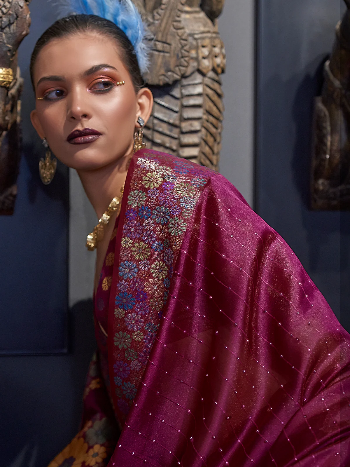 Odette Women Violet Organza Woven Saree With Unstitched Blouse - Image 2